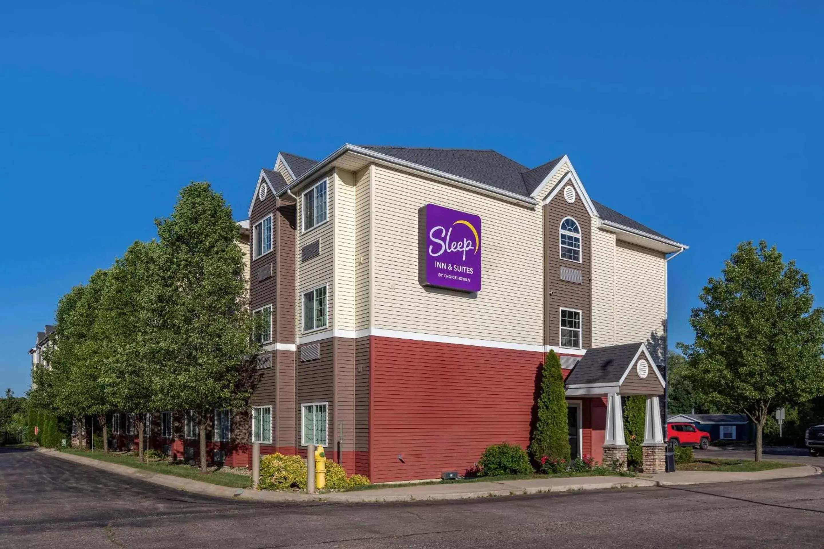 Property Building in Sleep Inn & Suites