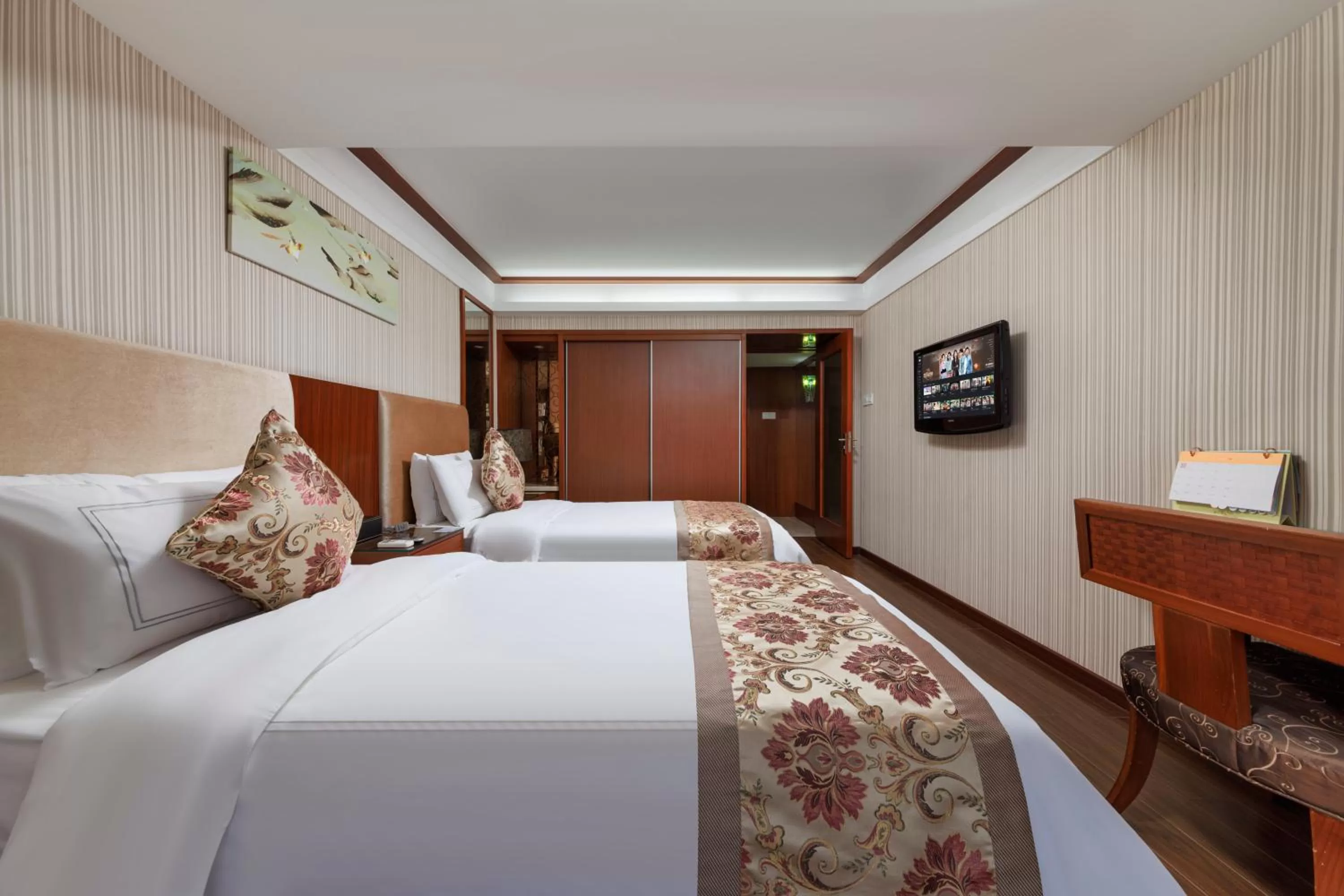 Bedroom, Bed in Sunflower Hotel &Residence, Futian Port Branch