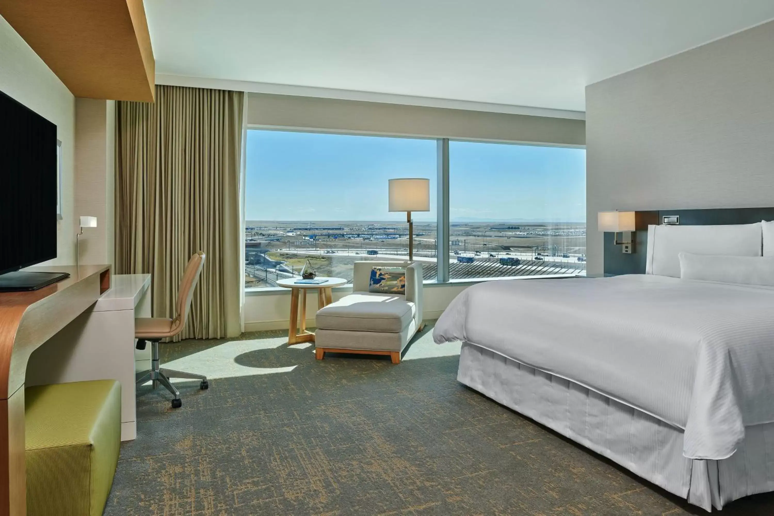 Photo of the whole room in The Westin Denver International Airport
