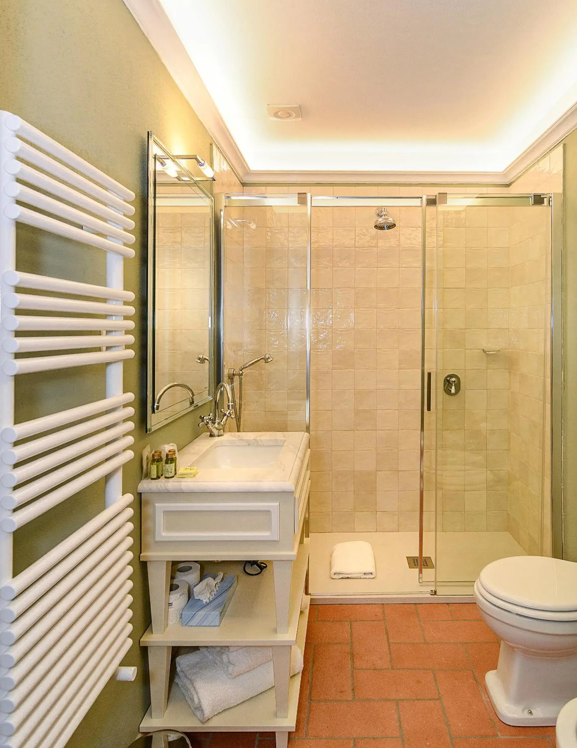 Bathroom in Hotel Villa San Michele