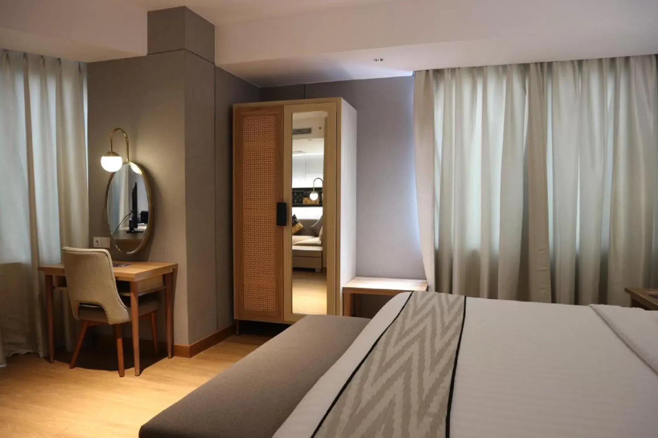 Bedroom, Bed in Hotel Santika Premiere Bintaro