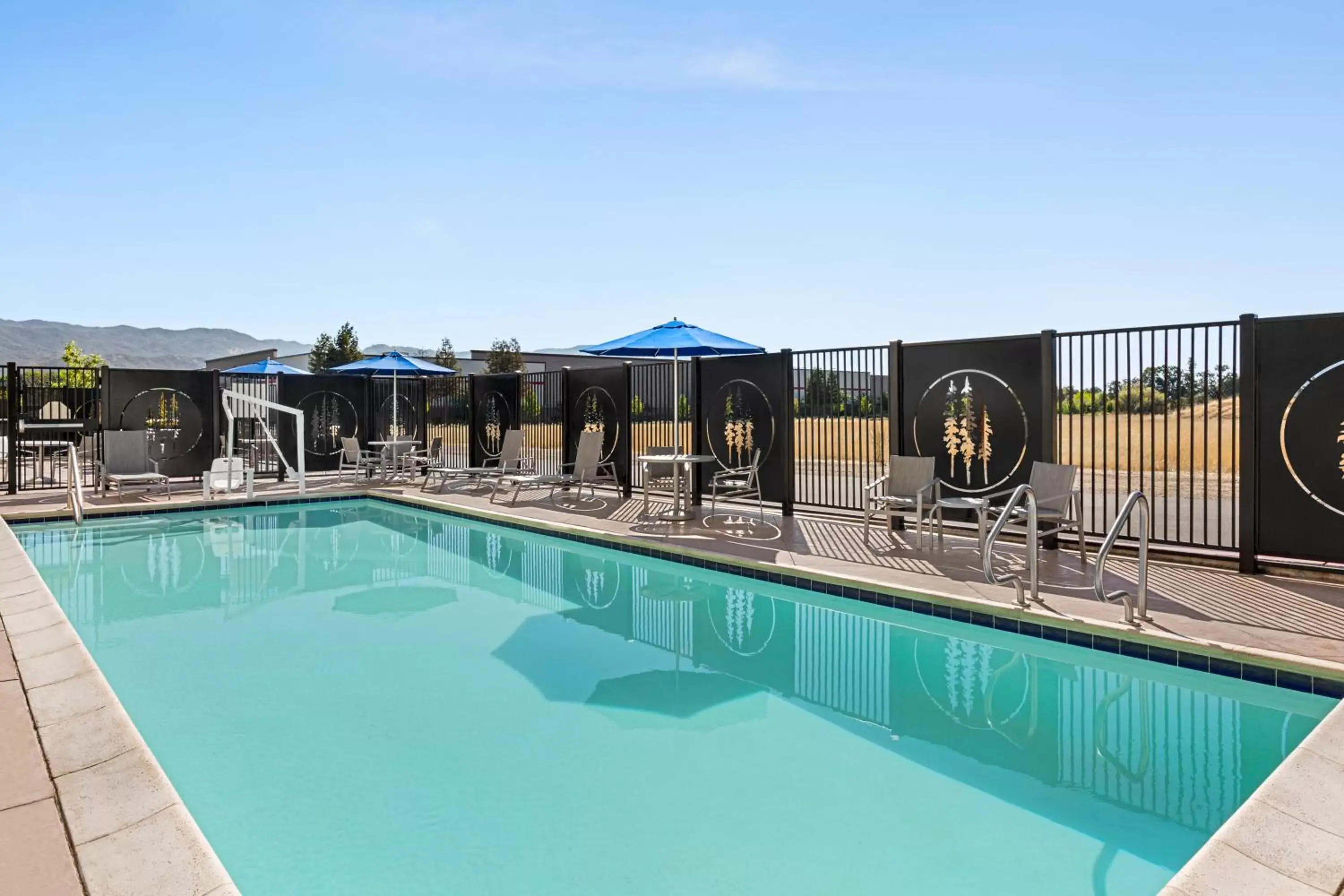 Day, Swimming Pool in Holiday Inn Express & Suites - Ukiah, an IHG Hotel