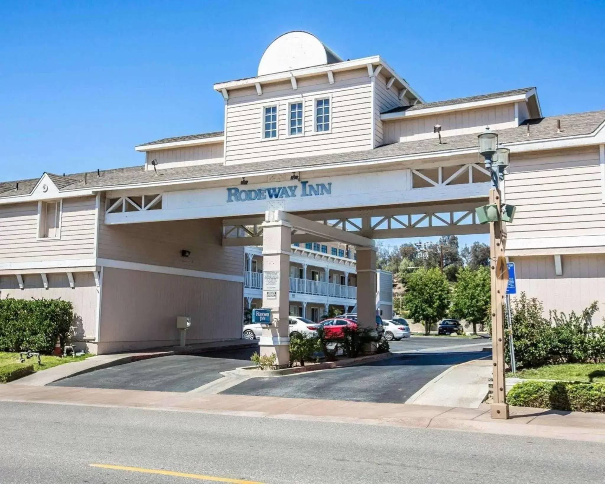 Property building in Rodeway Inn Old Town Temecula Property building in Rodeway Inn Old Town Temecula
