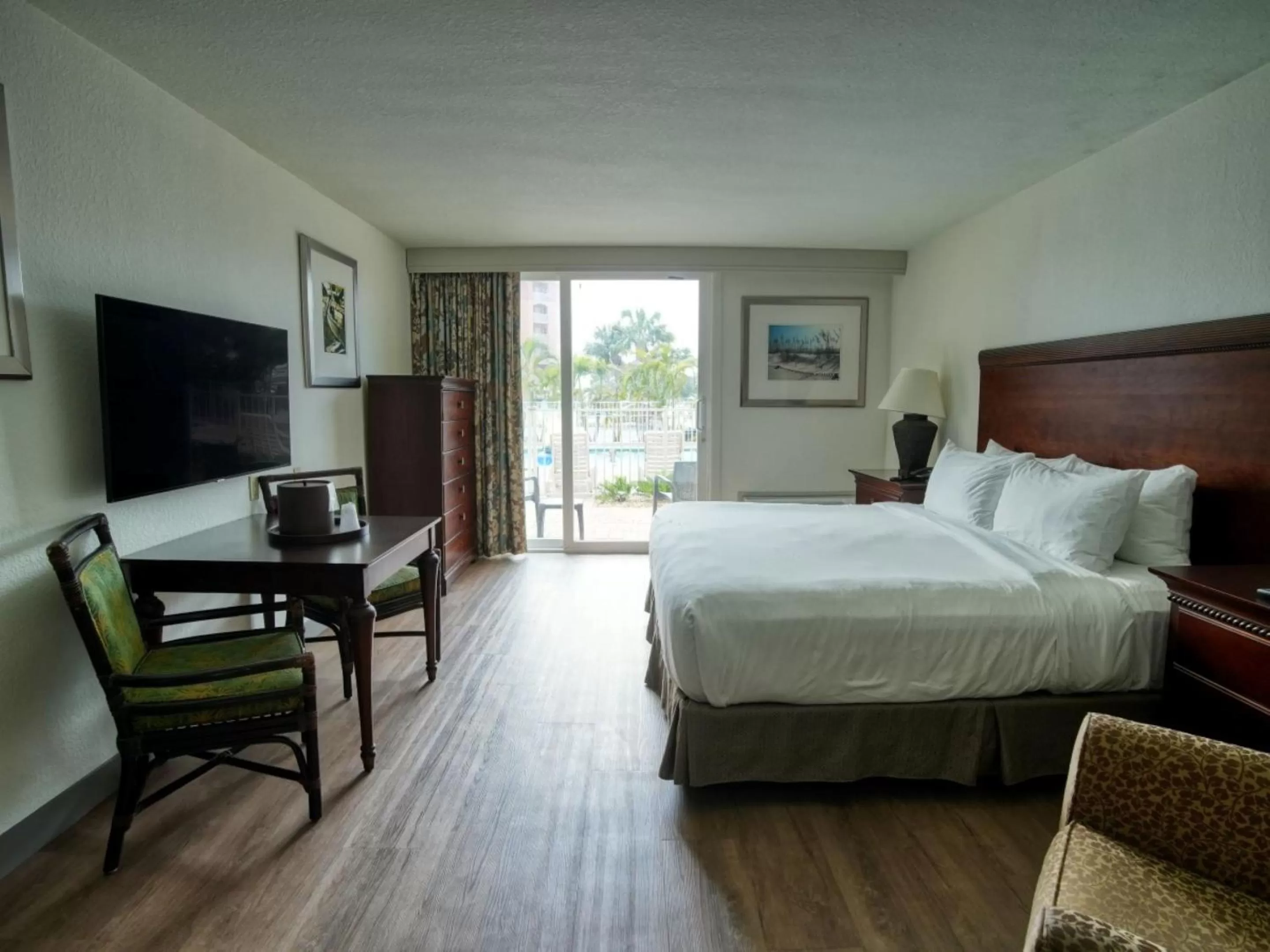 Photo of the whole room, Bed in Treasure Island Hotel and Marina