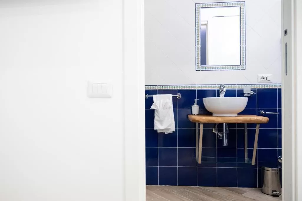 Bathroom in B&B DieMme Amalfi Coast