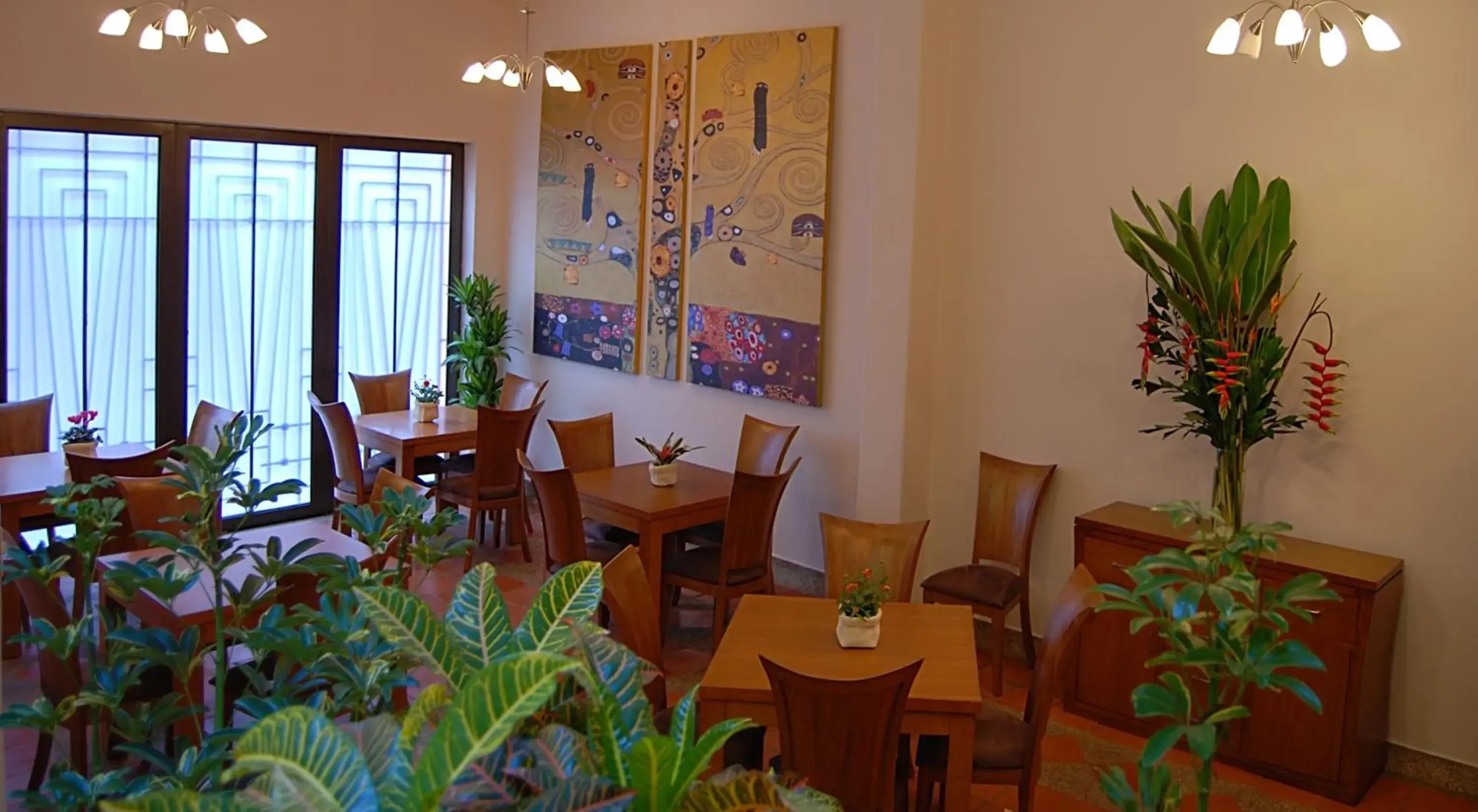 Food and drinks, Restaurant/Places to Eat in Hotel Casa Deco