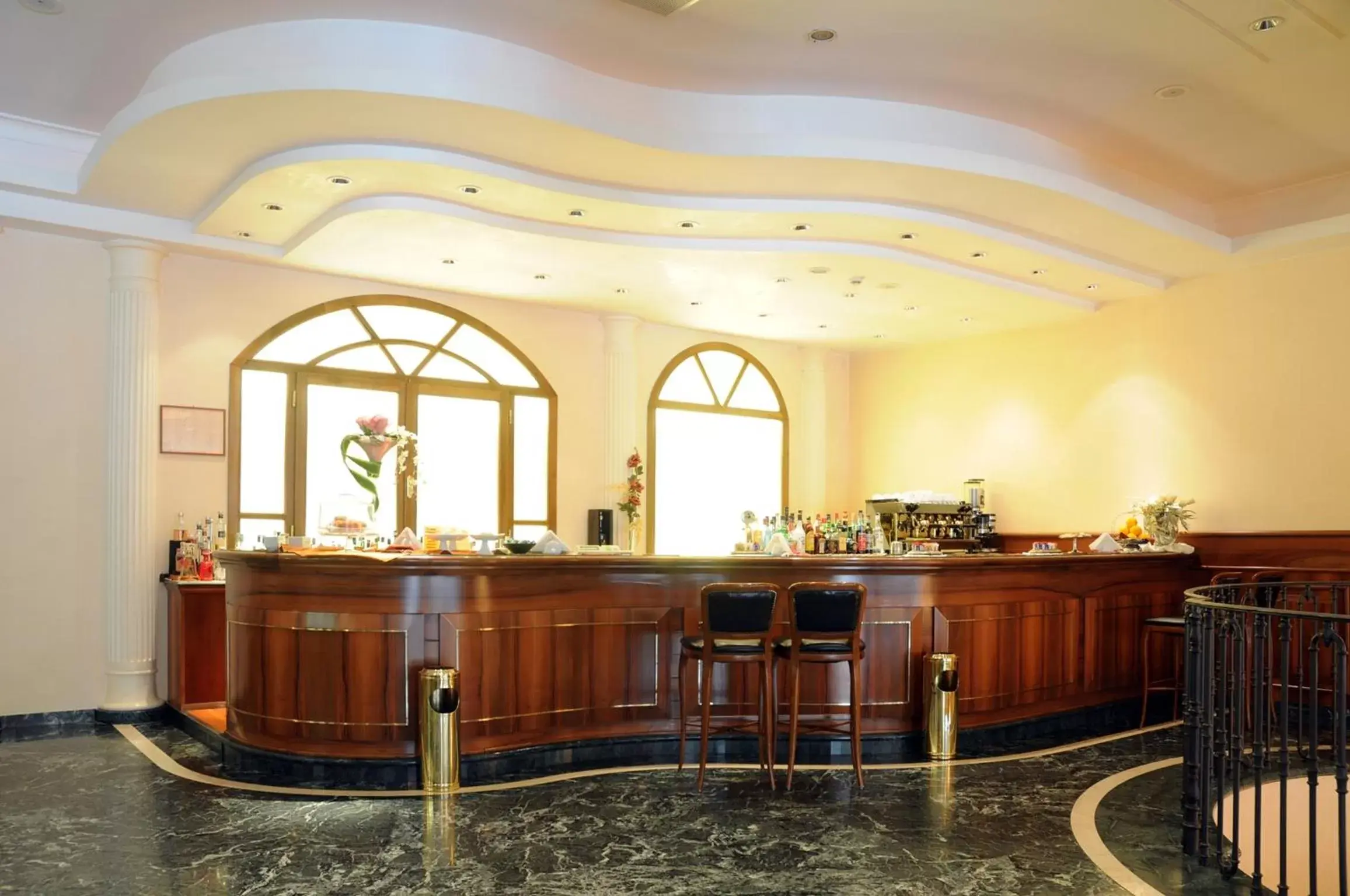 Lounge or bar, Restaurant/Places to Eat in Best Western Hotel Globus City