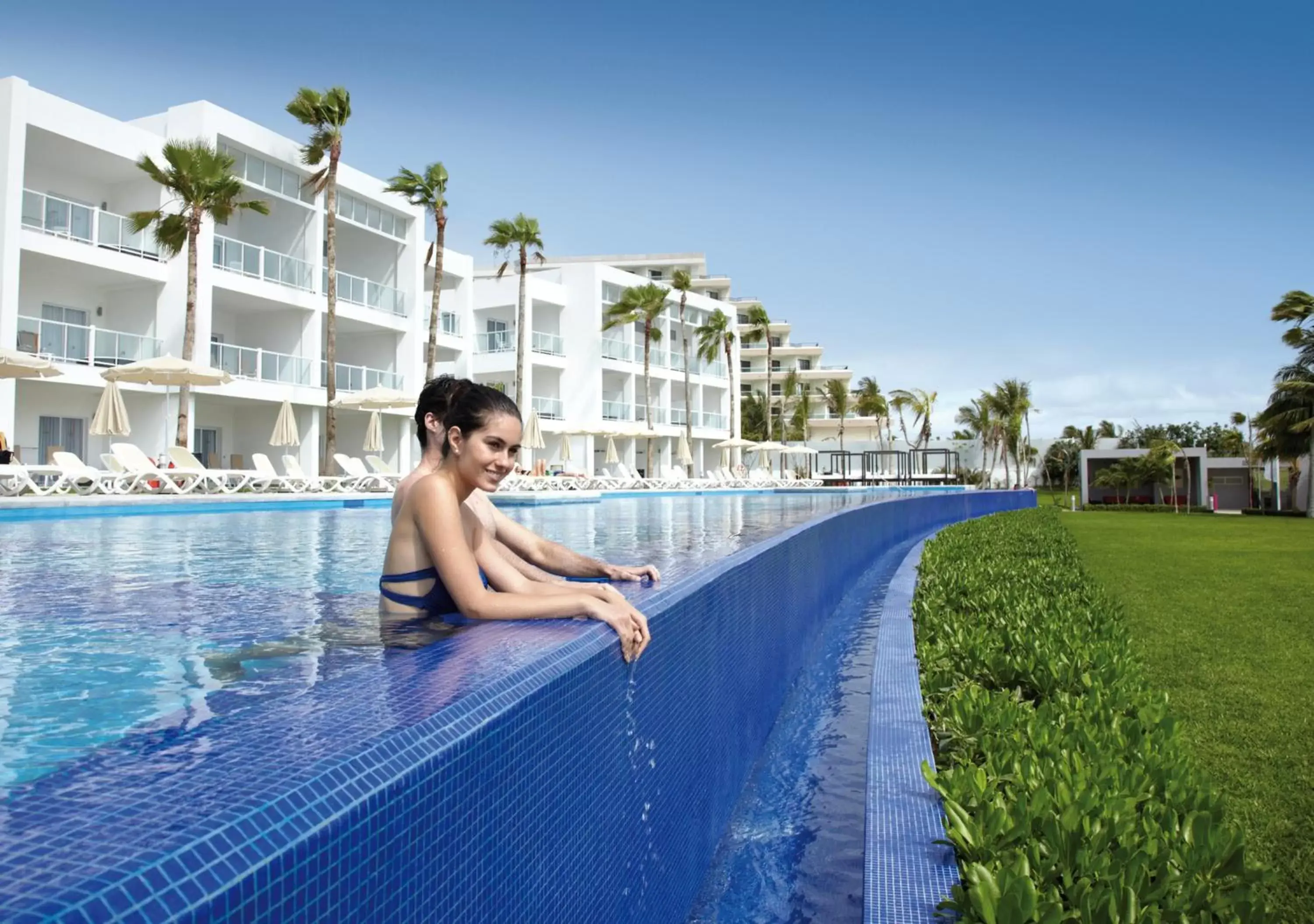 Facade/entrance, Swimming Pool in Riu Palace Peninsula - All Inclusive