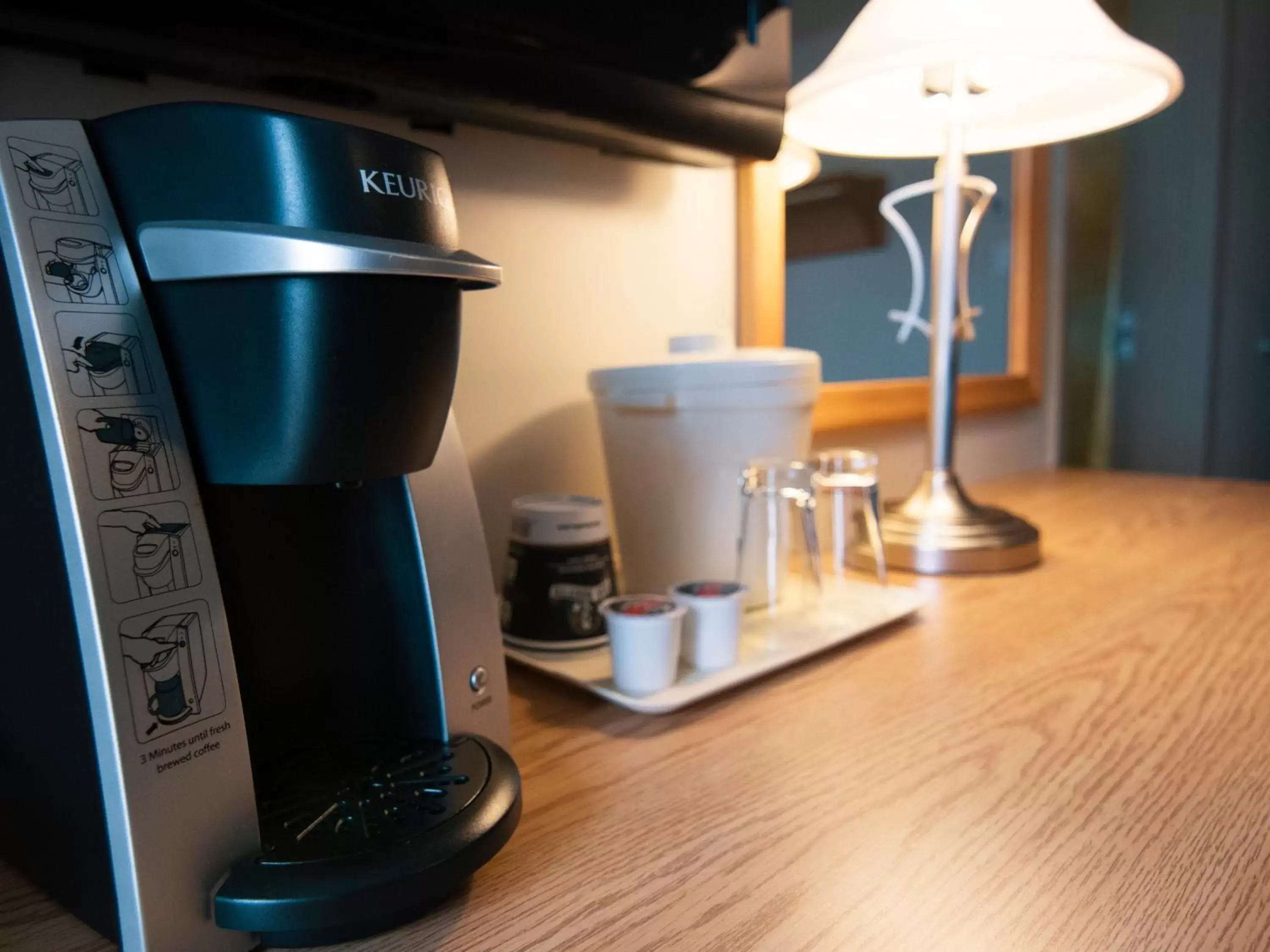 Coffee/tea facilities in Hôtel Le Voyageur