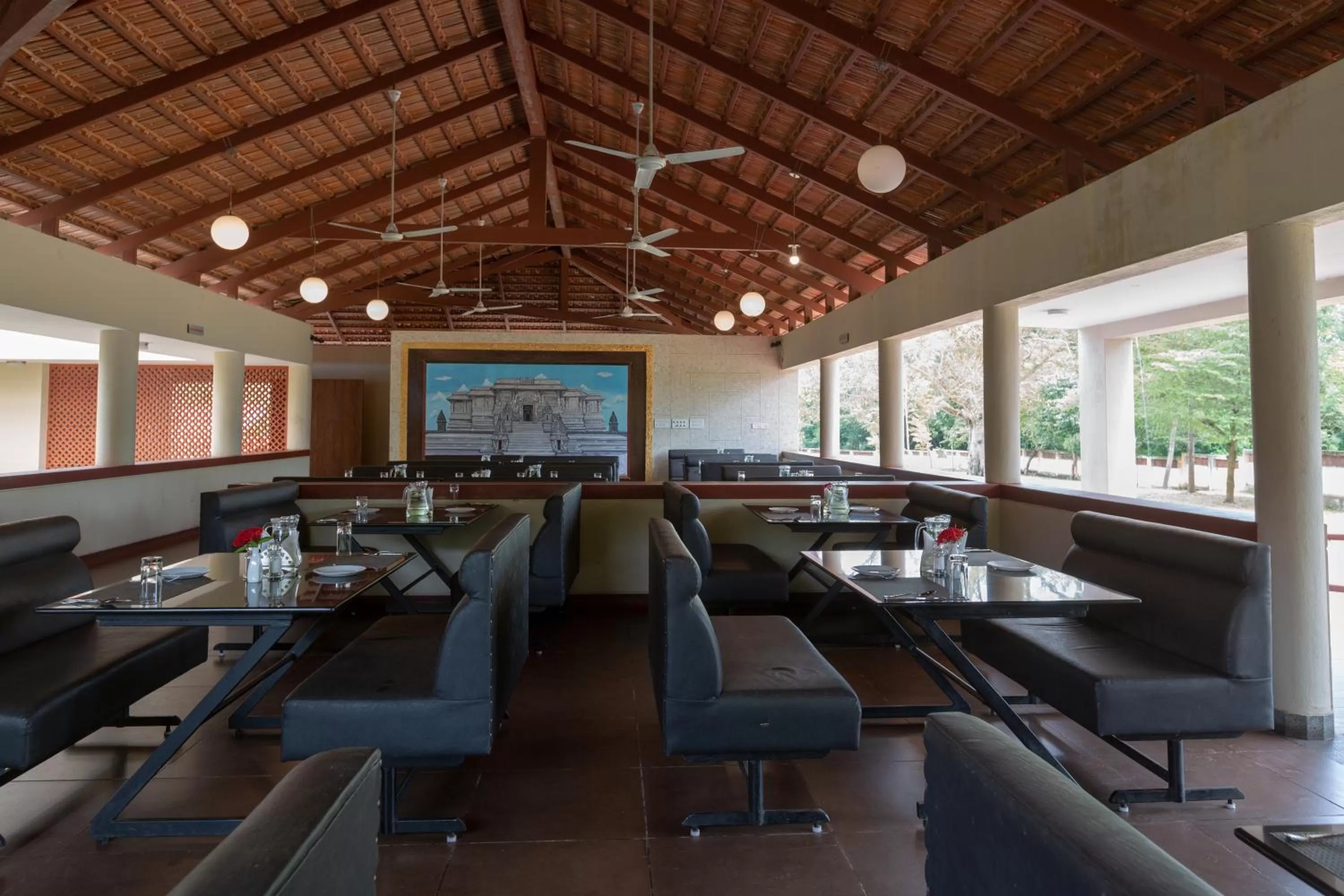 Restaurant/Places to Eat in KSTDC Hotel Mayura Yagachi, Belur