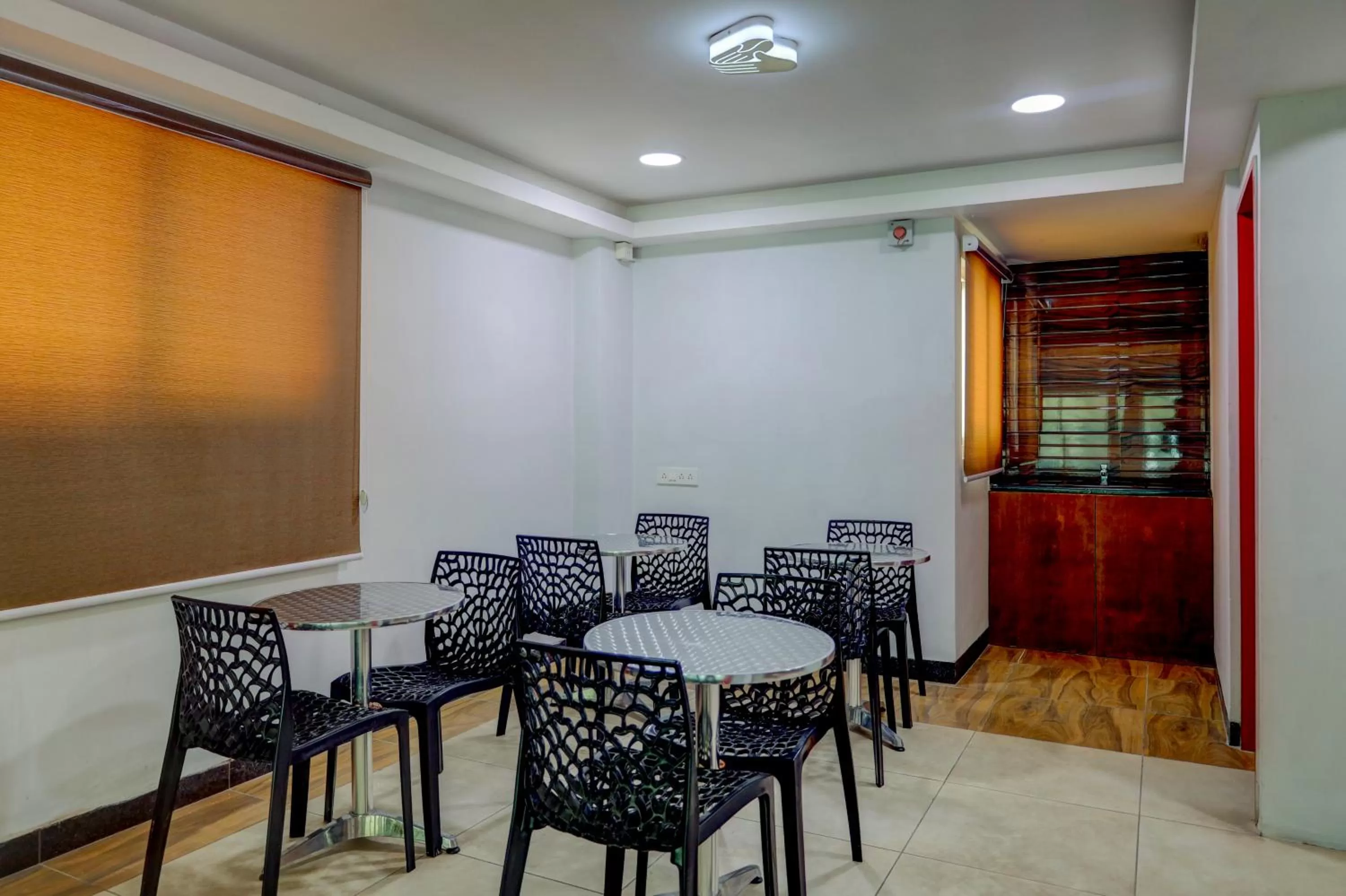 Dining area in Treebo Vetri Supreme Residency