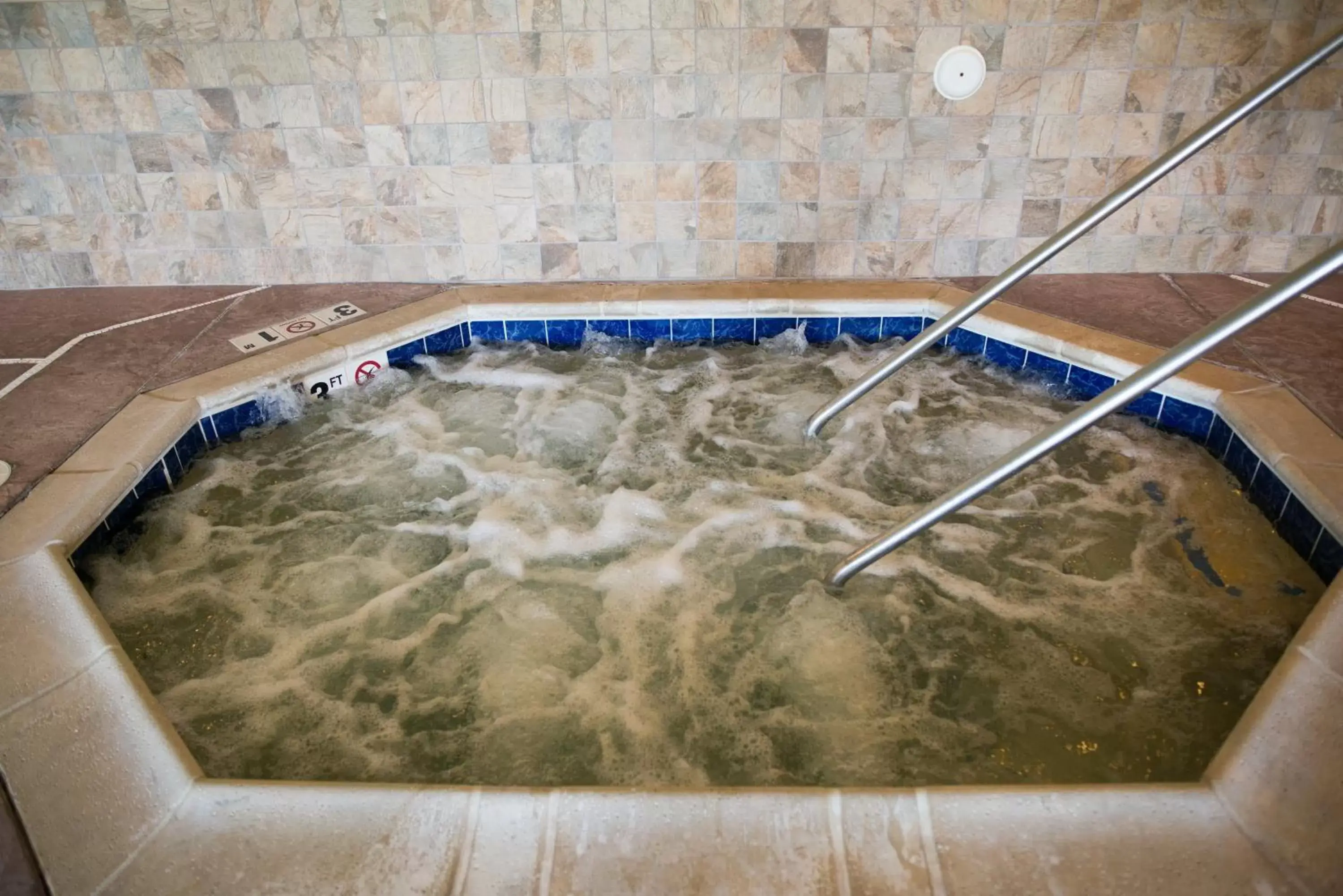 Swimming Pool in Holiday Inn Express & Suites Northwood