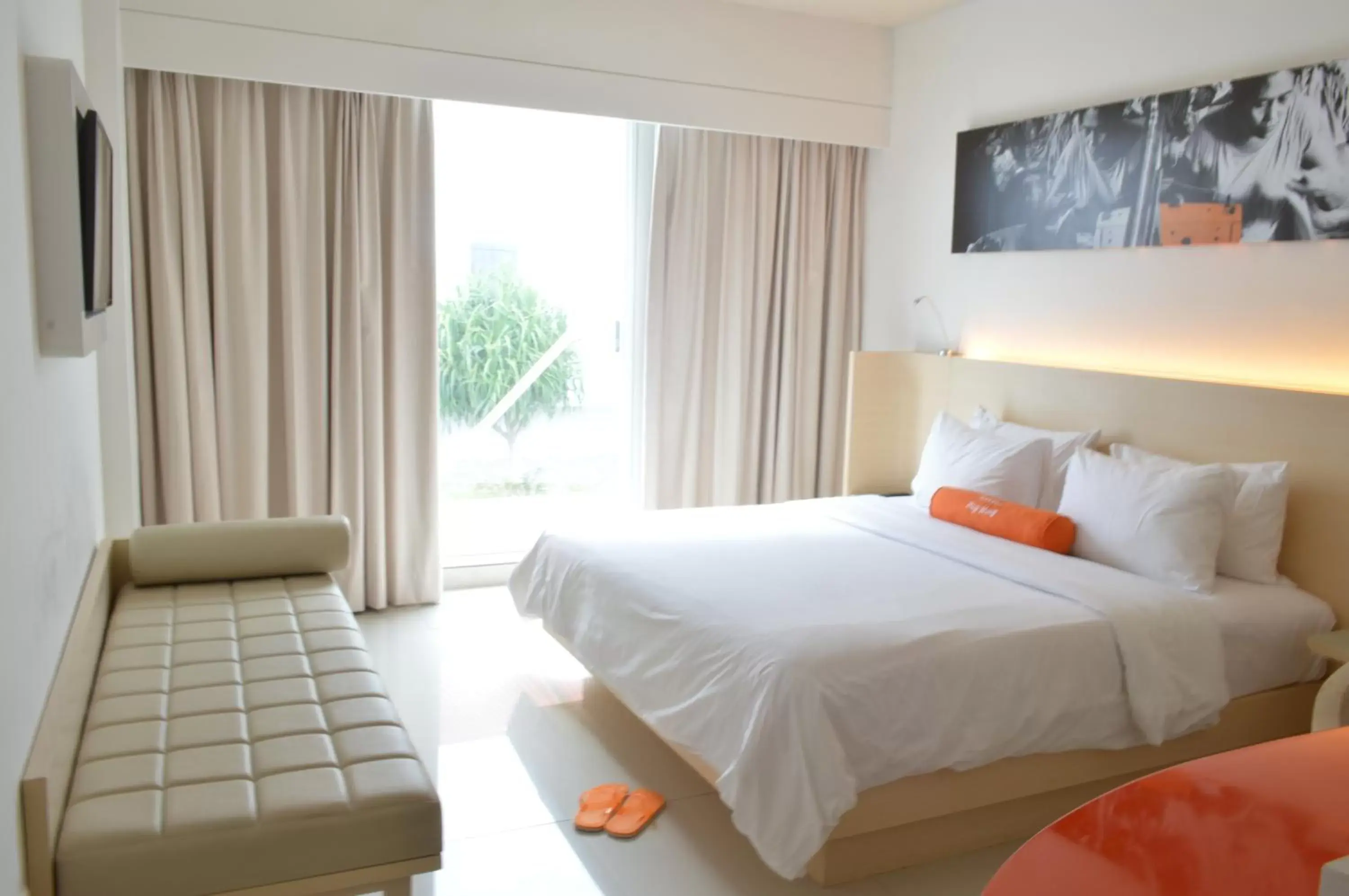 Bedroom, Bed in HARRIS Hotel and Conventions Denpasar Bali