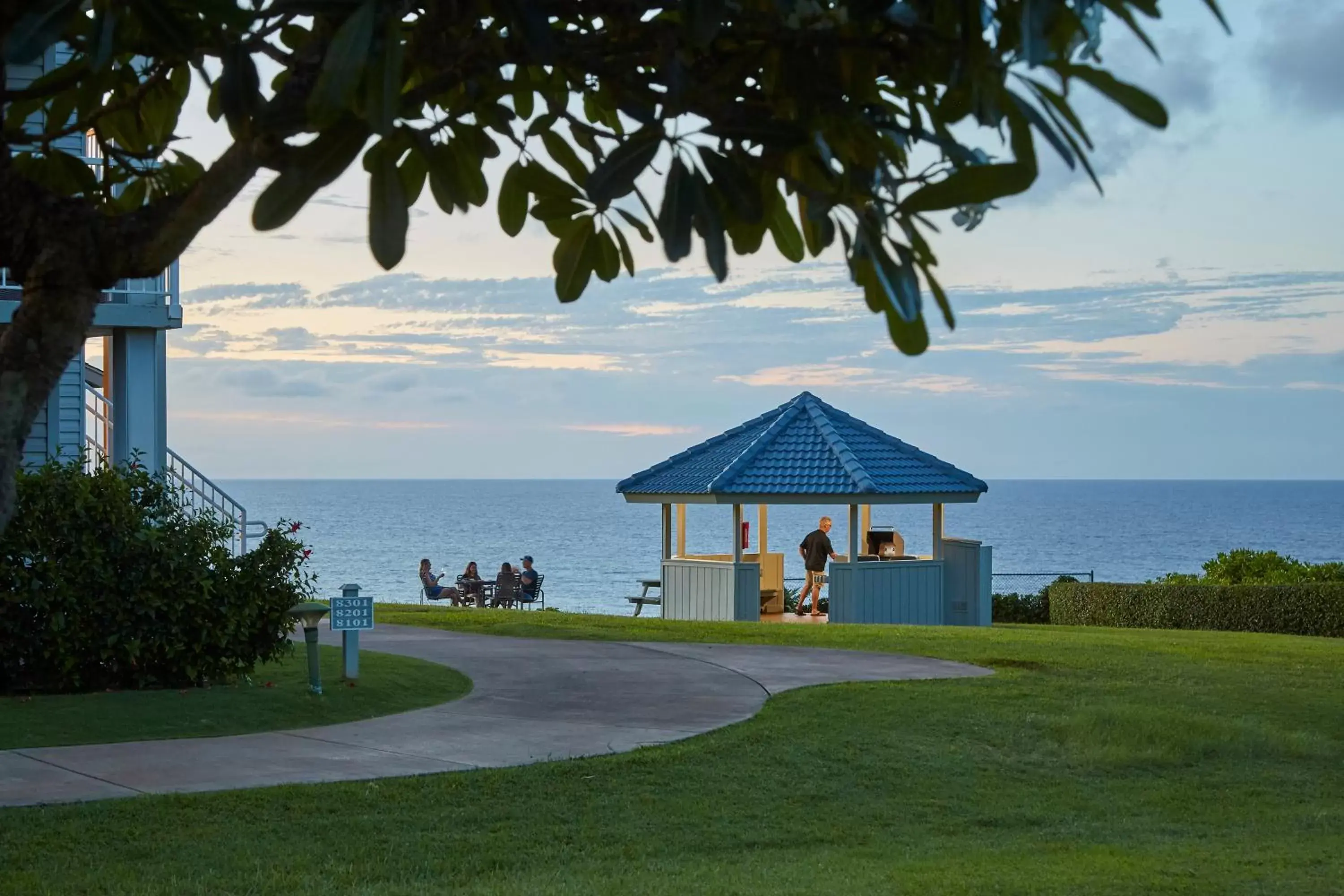 BBQ facilities in The Cliffs at Princeville