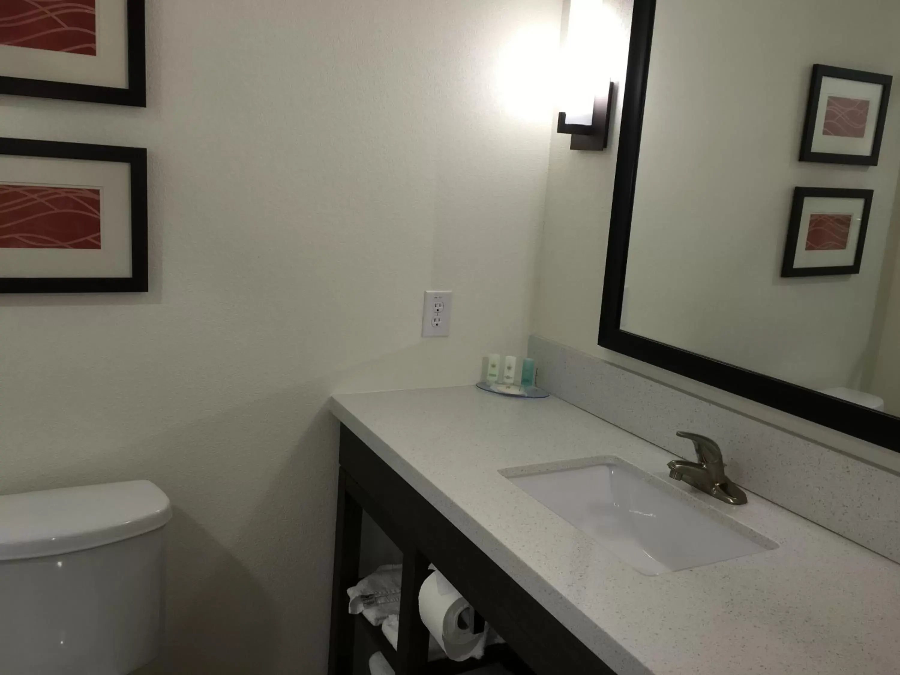 Bathroom in Comfort Inn & Suites Snyder