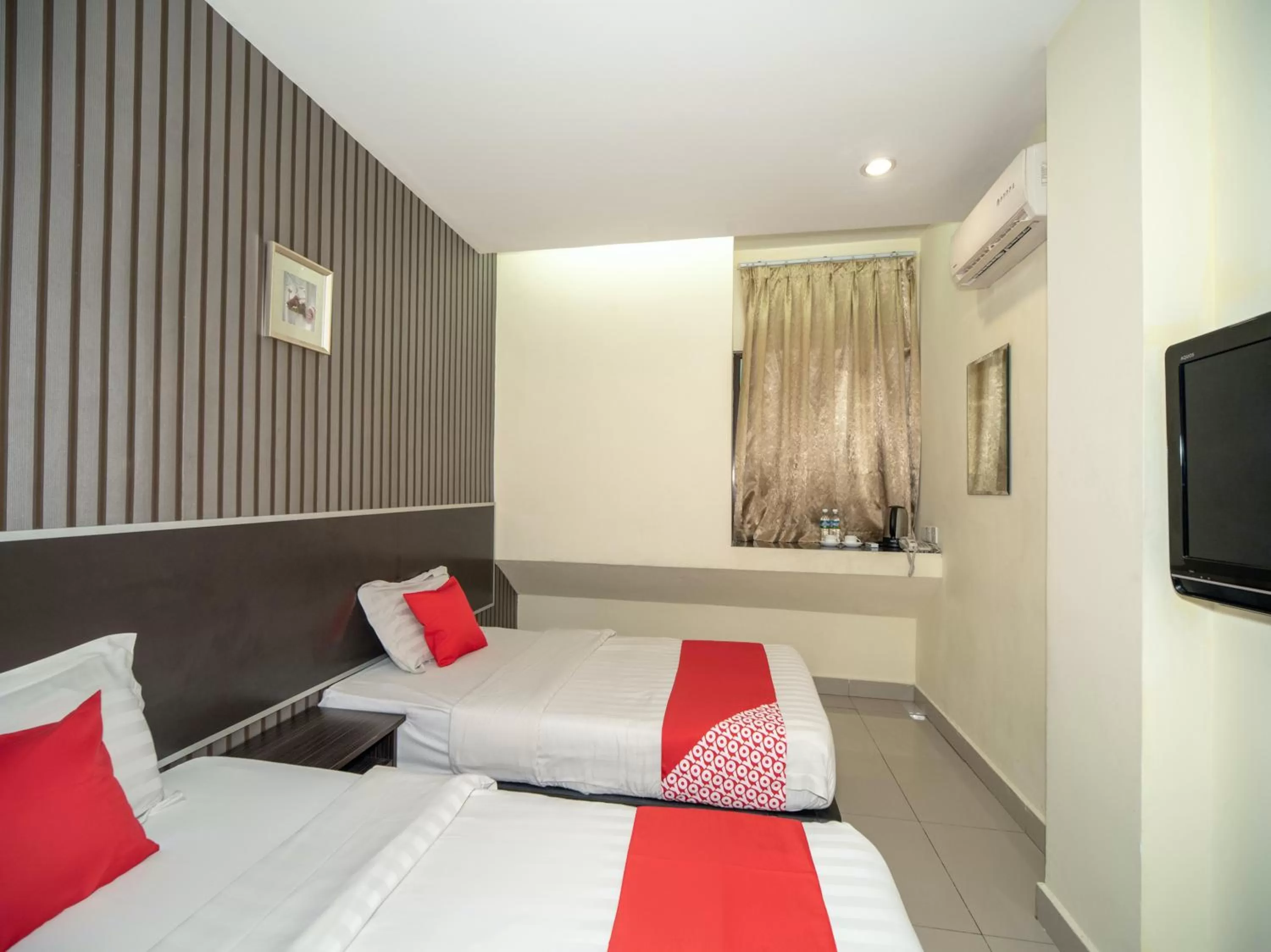 Bedroom, Bed in OYO 89965 Stay Inn Ii