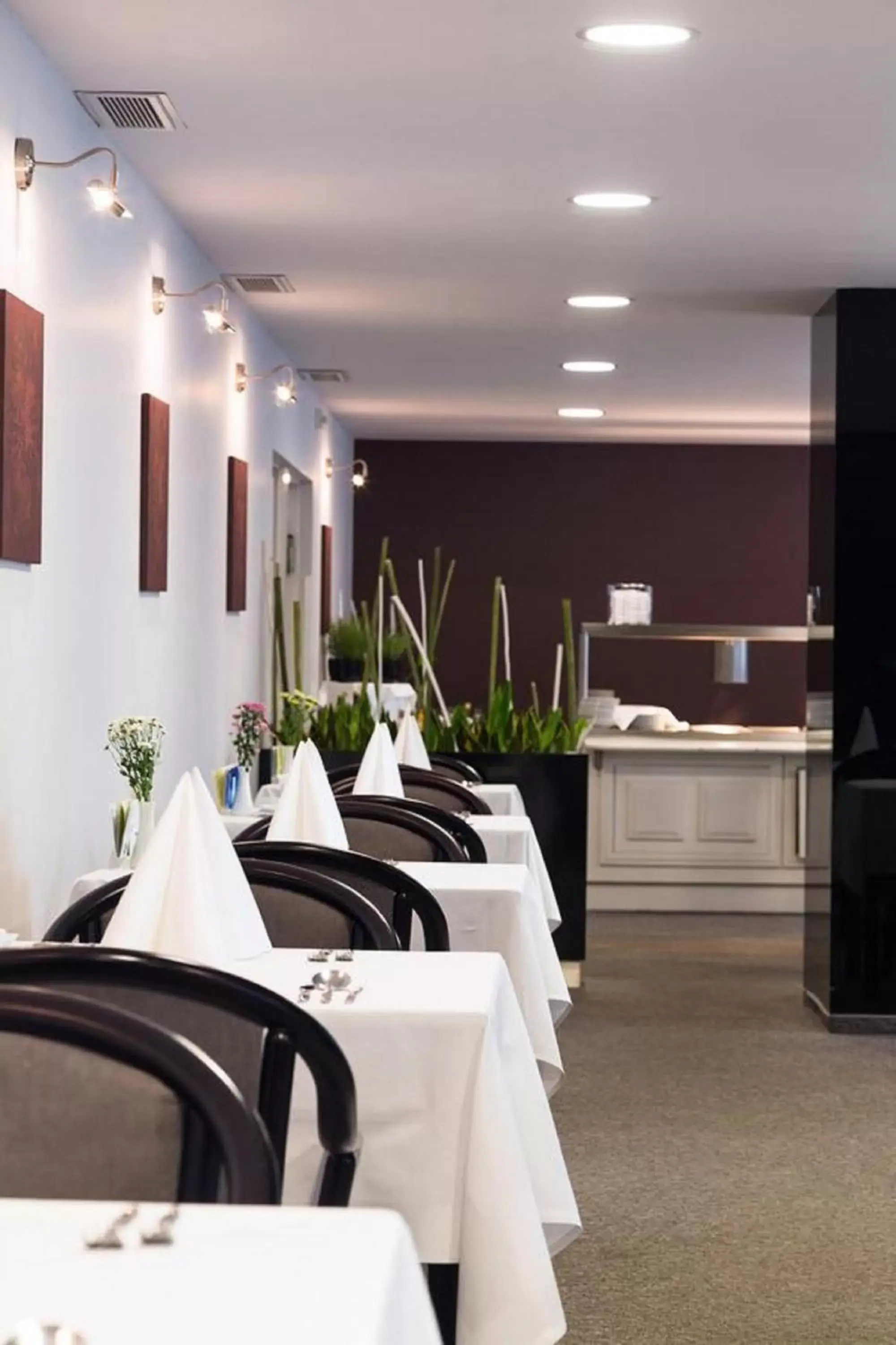 Restaurant/places to eat in Ensana Esplanade Restaurant/places to eat in Ensana Esplanade