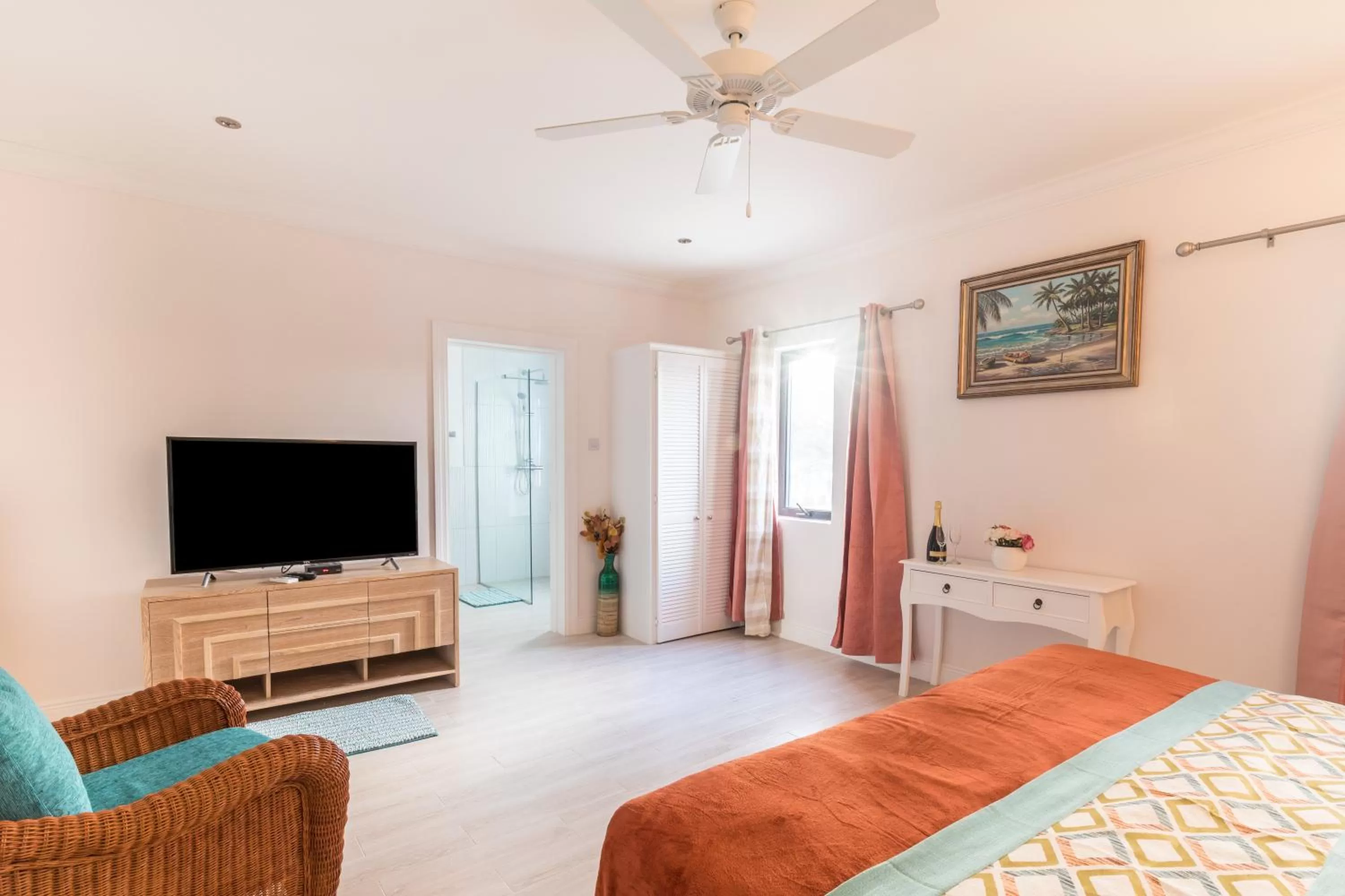 Bed in Bay Gardens Beach Resort & Spa