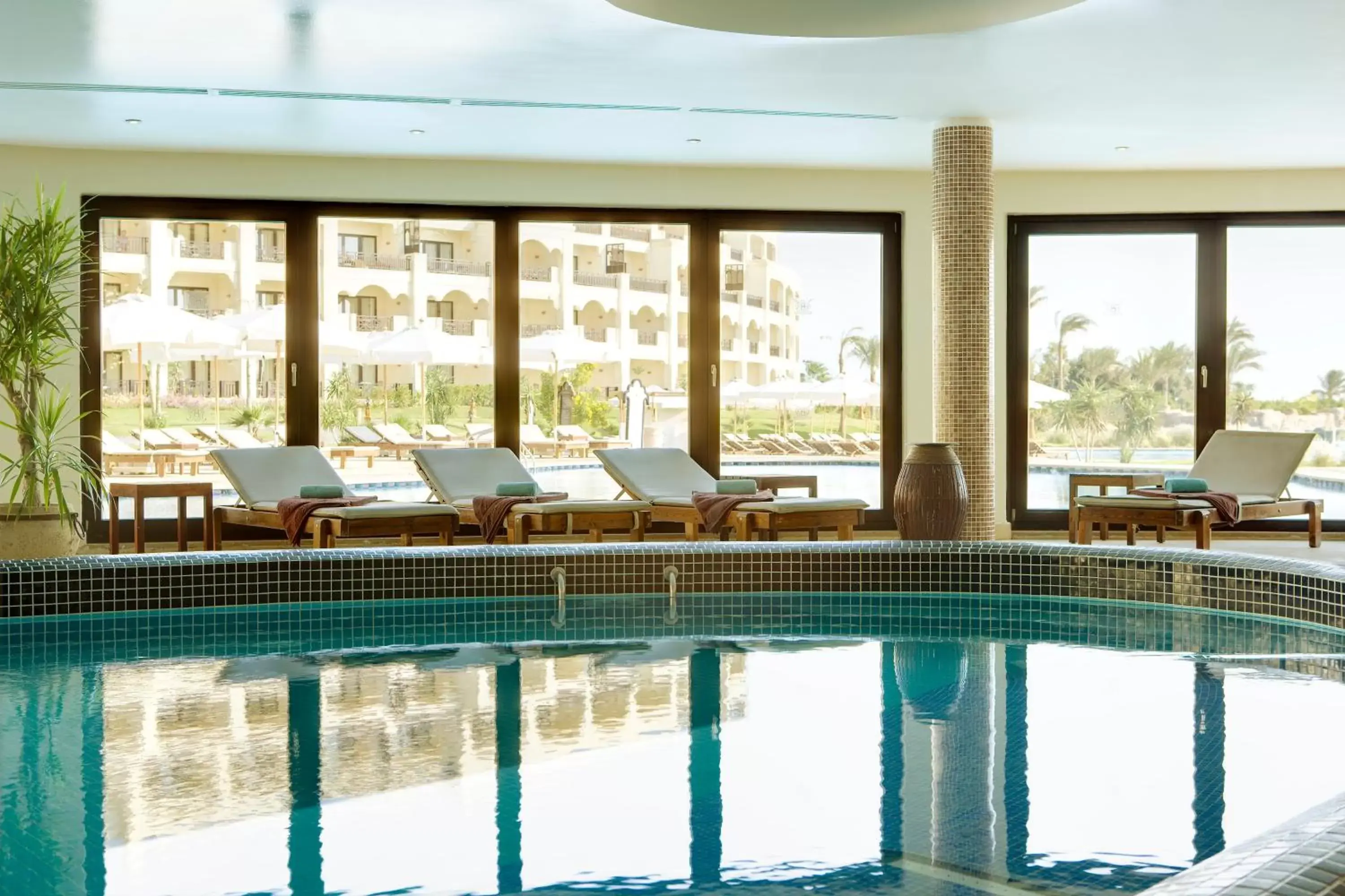 Swimming Pool in Steigenberger Aldau Beach Hotel