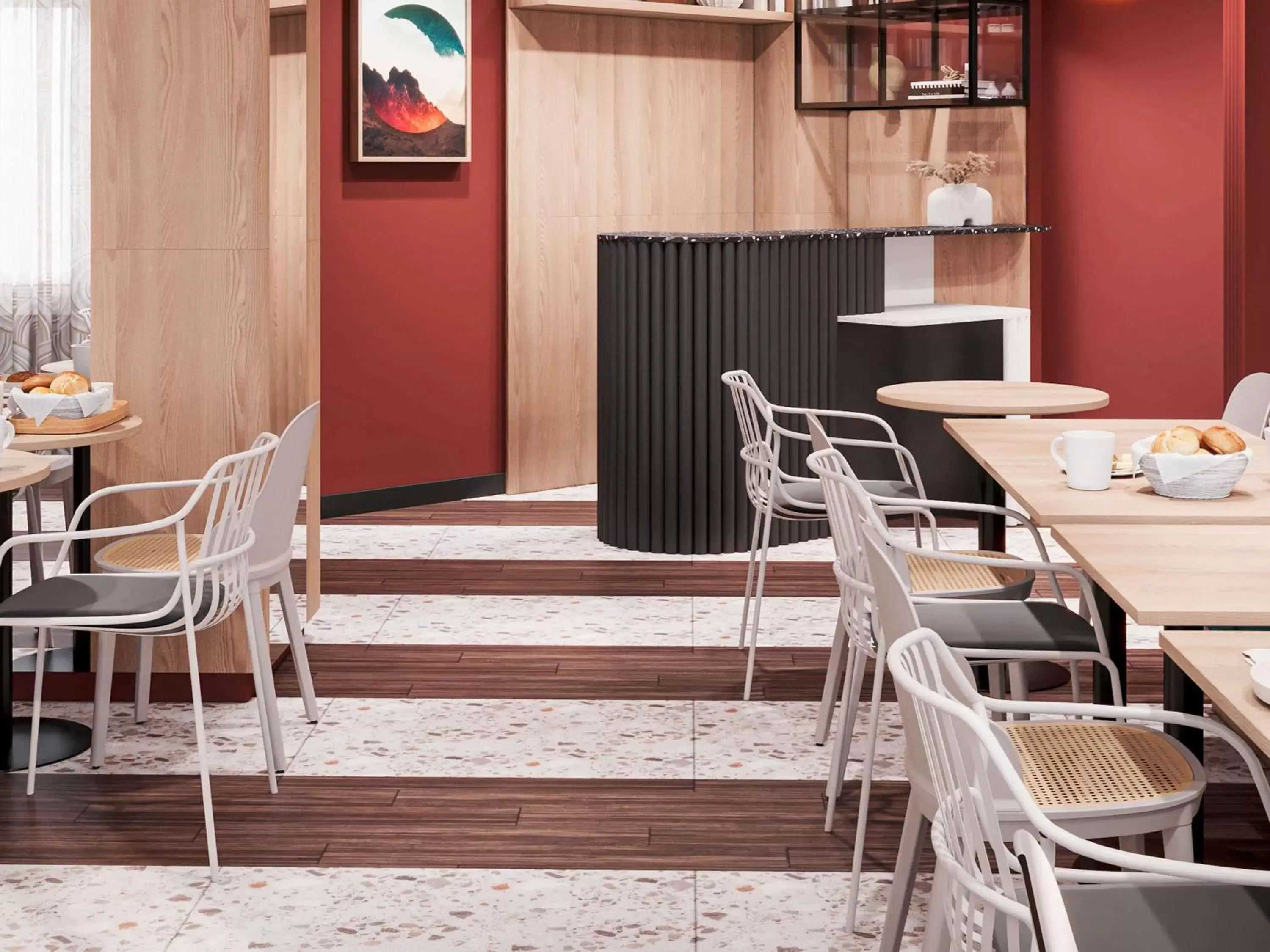 Restaurant/Places to Eat in ibis styles Paris Montmartre Batignolles