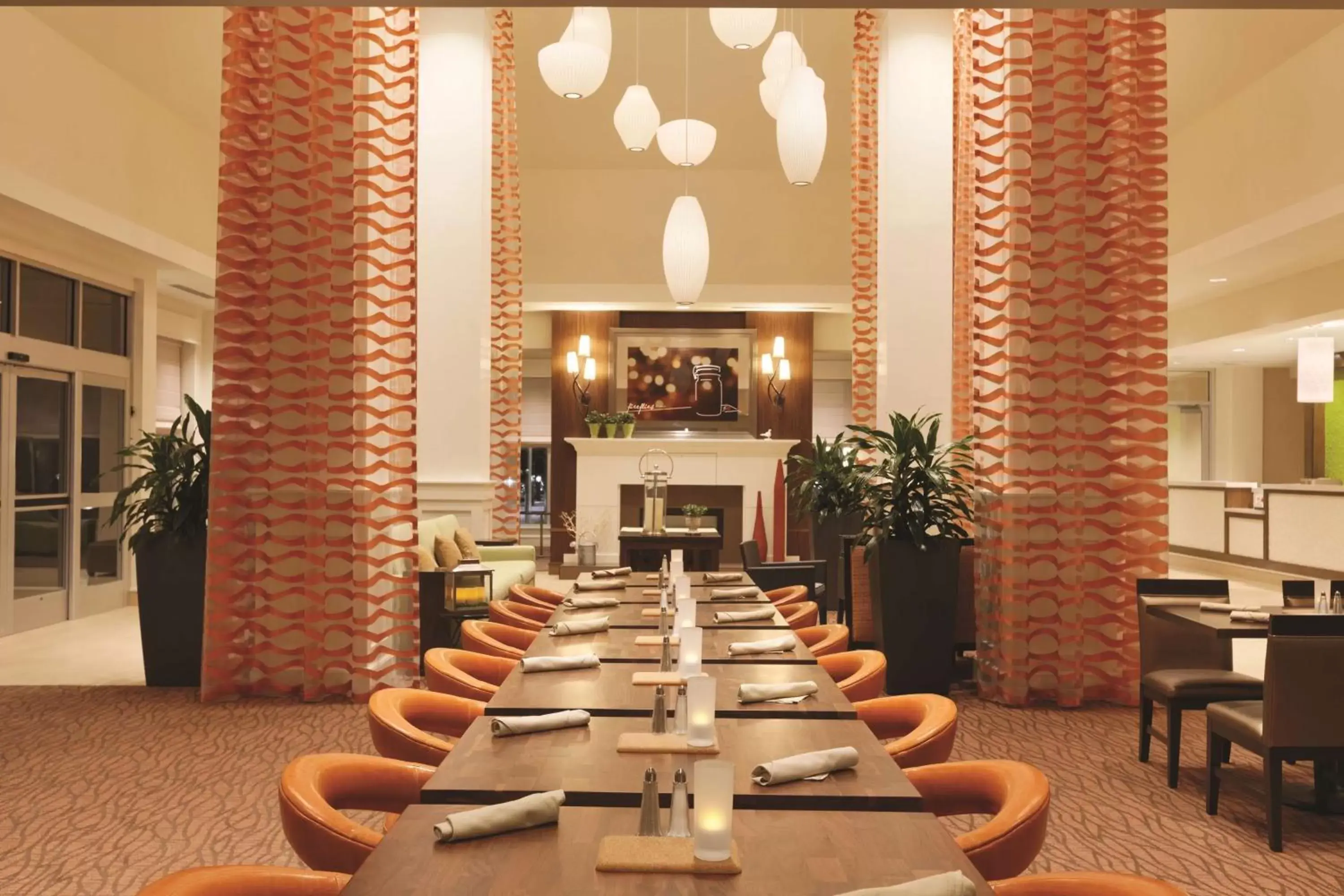 Restaurant/places to eat in Hilton Garden Inn Boston Logan Airport