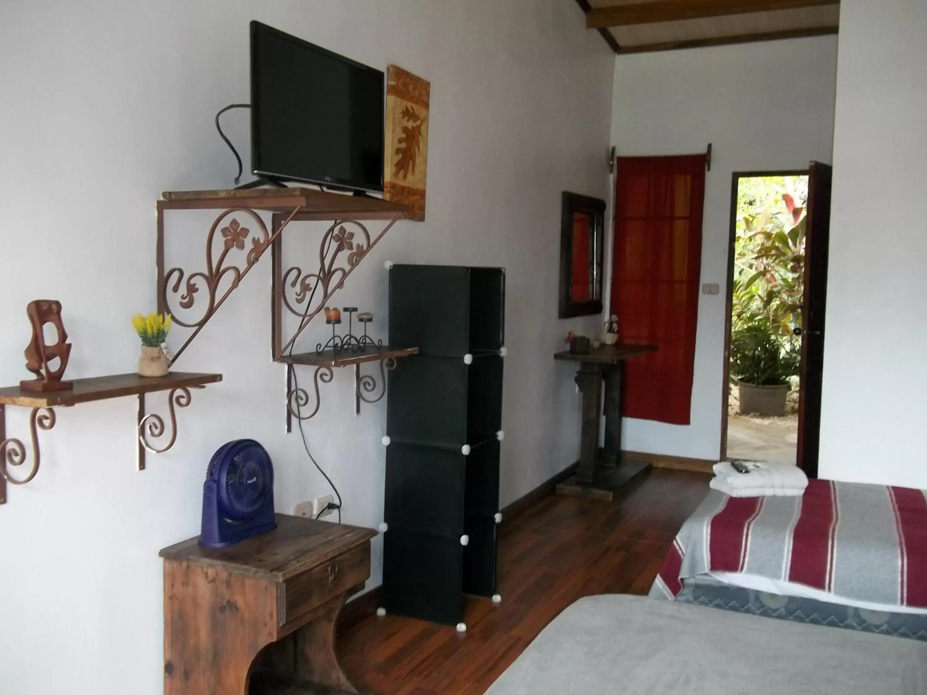 TV and multimedia, TV/Entertainment Center in Villa Pacande Bed and FreeBreakfast