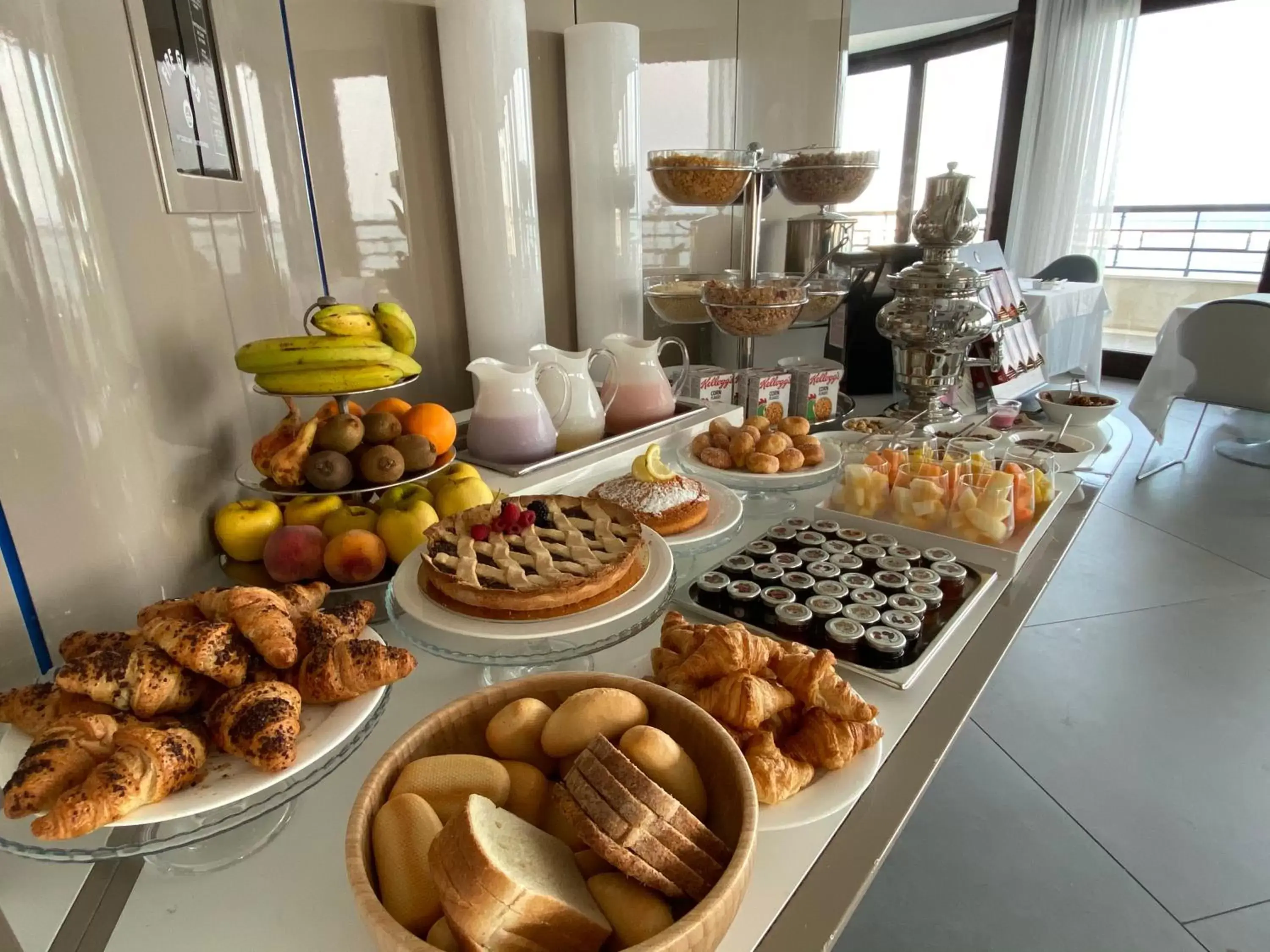 Buffet breakfast in iH Grande Albergo Delle Nazioni