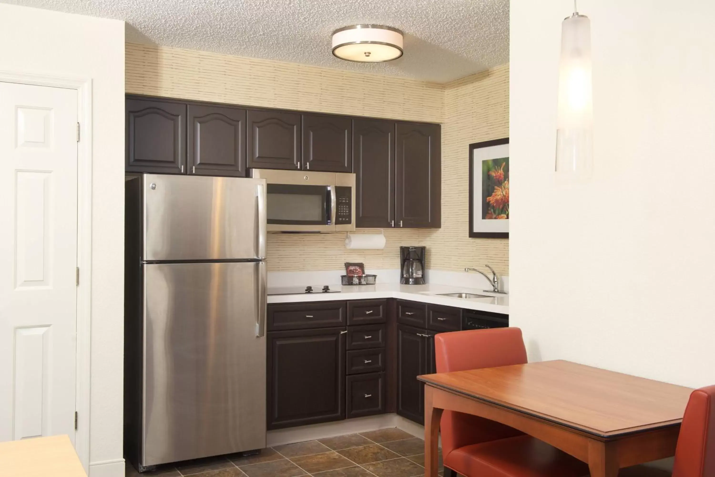 Kitchen or kitchenette, Kitchen/Kitchenette in Residence Inn Orlando Lake Buena Vista