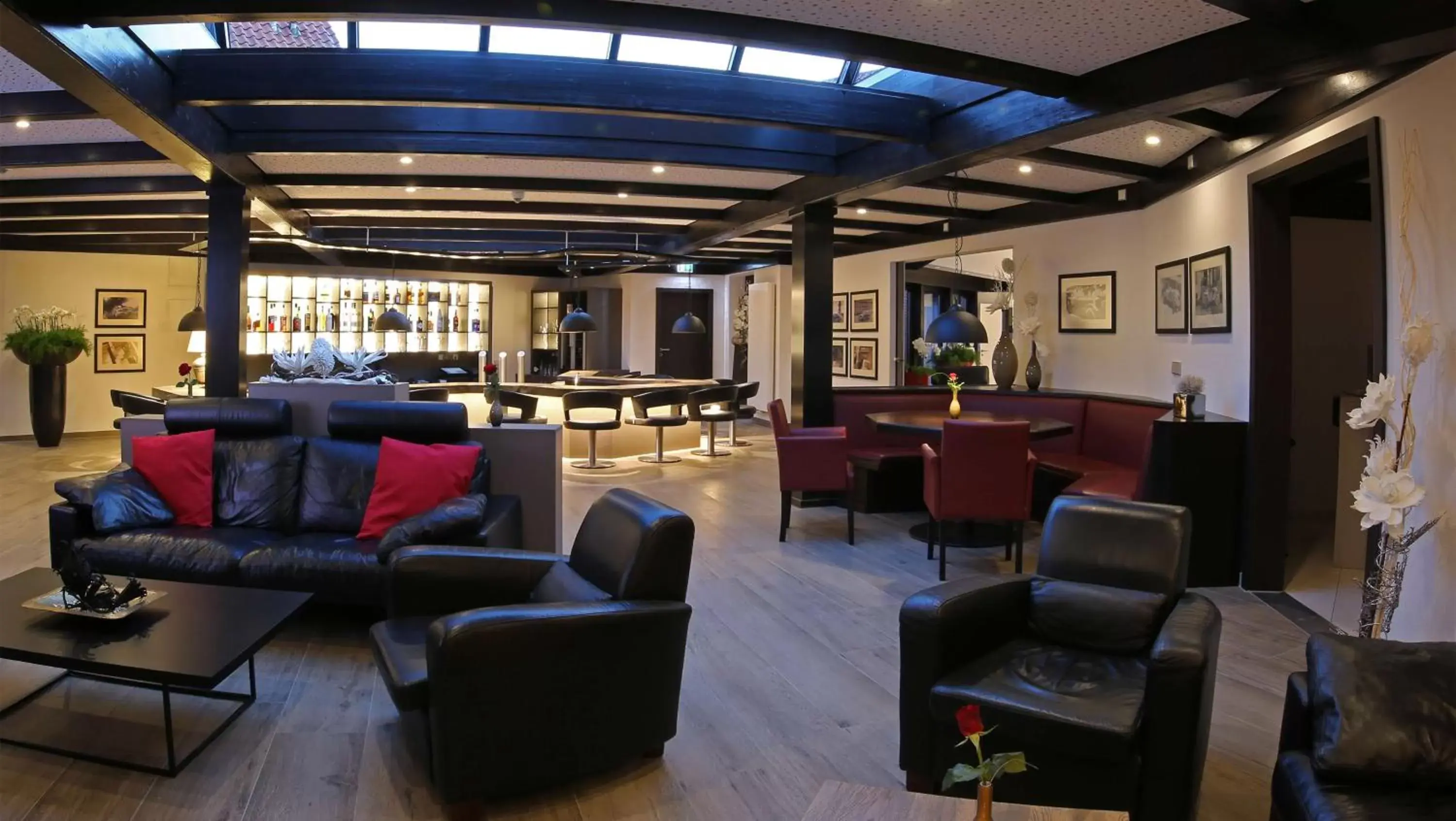 Lounge or bar in Privathotel alte mühle Wolfsburg-Weyhausen