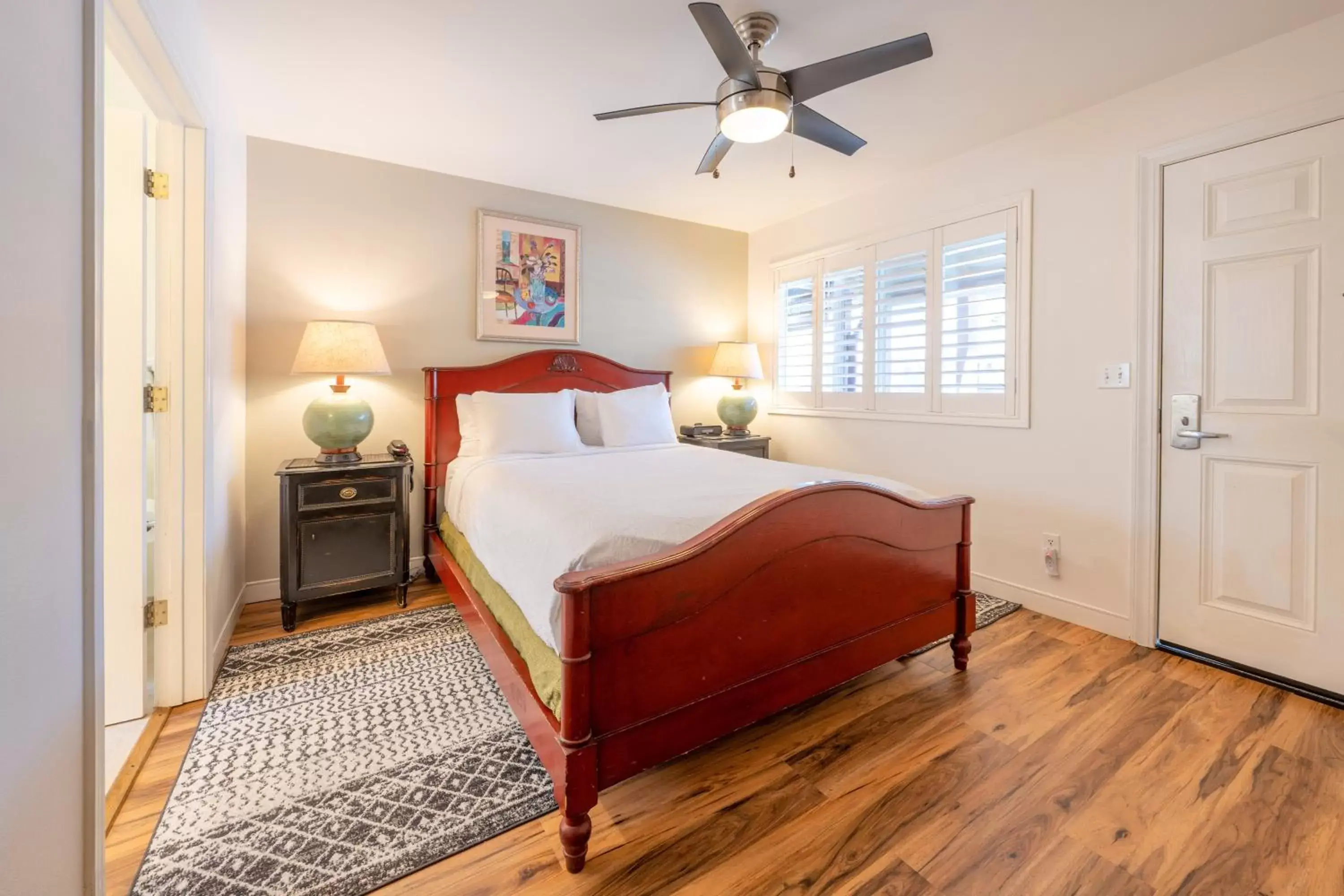 Bedroom, Bed in The Inn on Pine