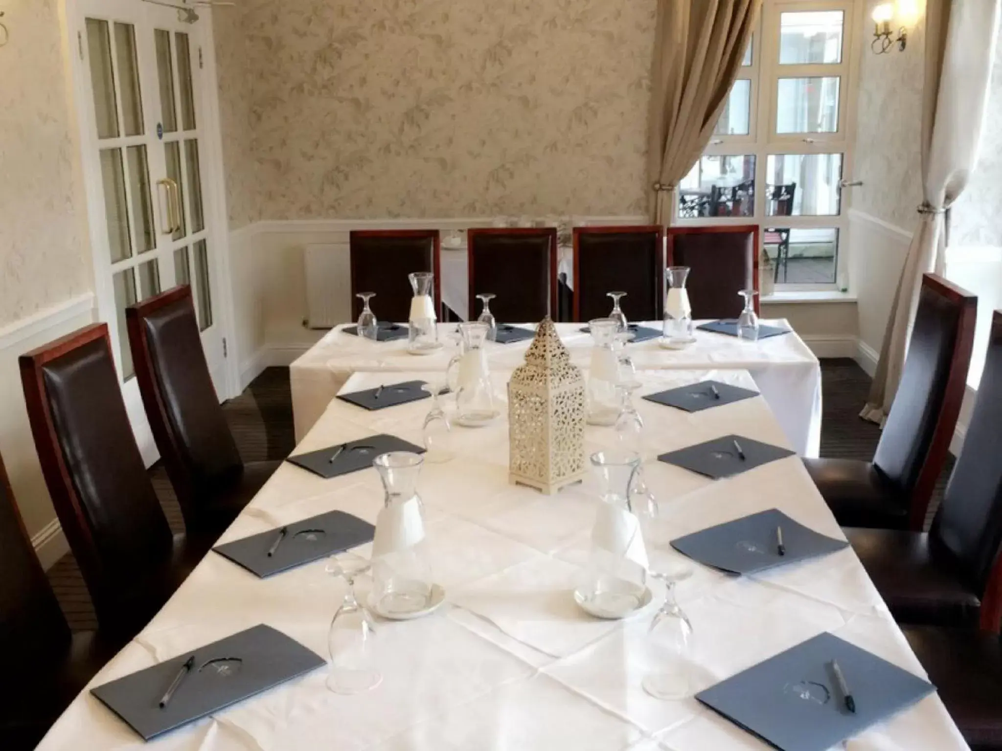 Business facilities, Restaurant/Places to Eat in Ballina Manor Hotel