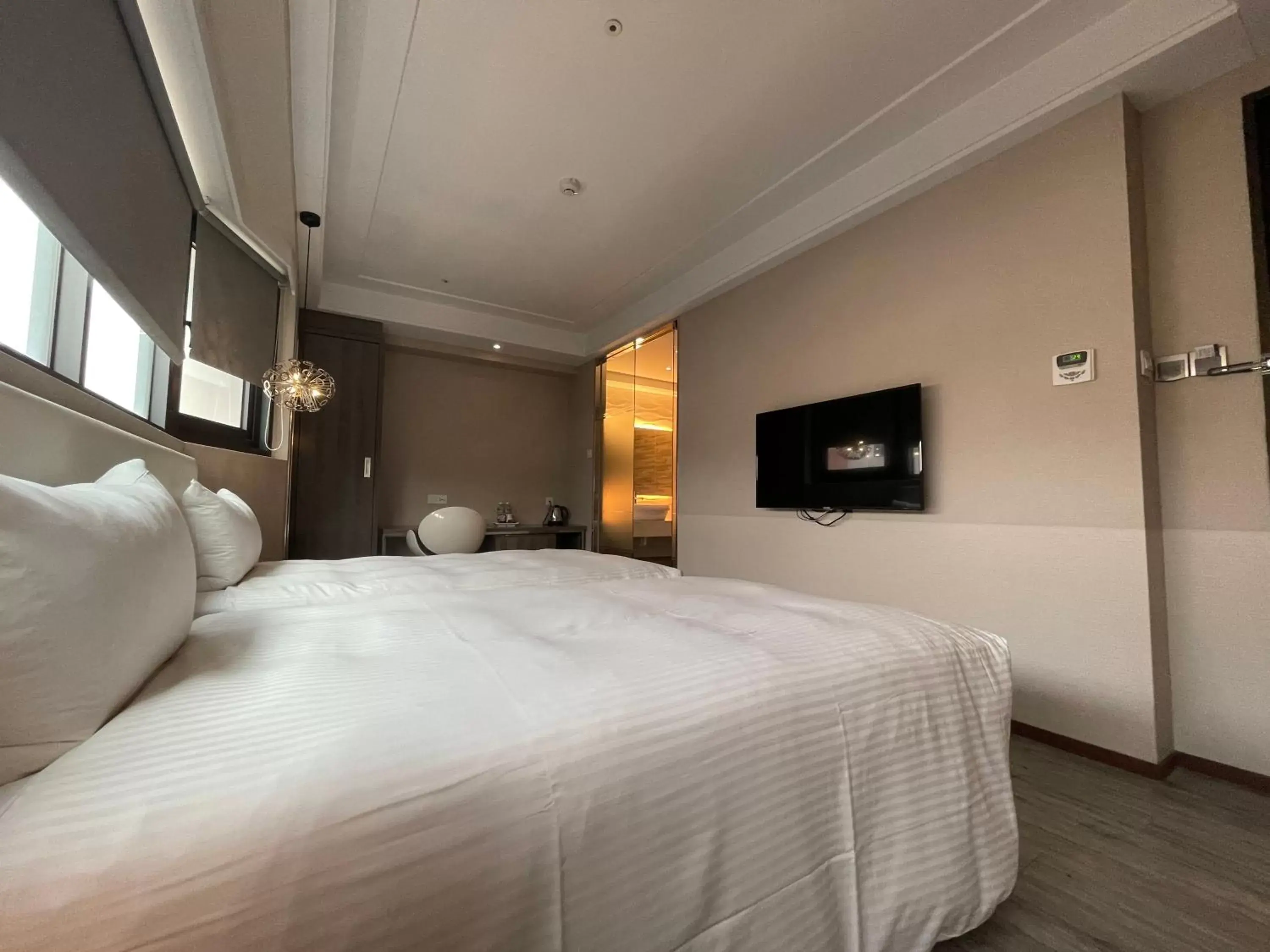 Bed in Royal Fine Hotel Bed in Royal Fine Hotel