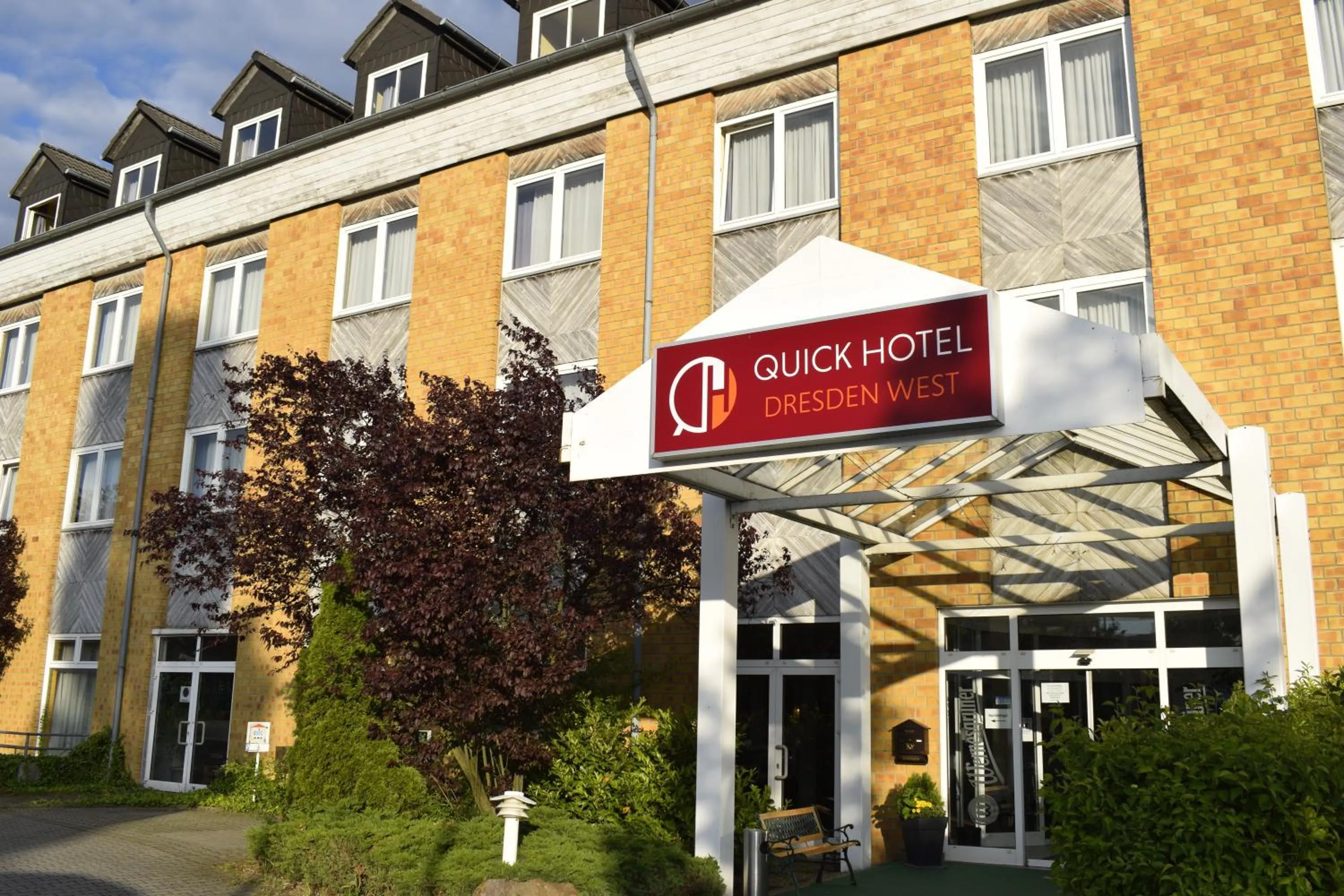 Property building in Quick Hotel Dresden West