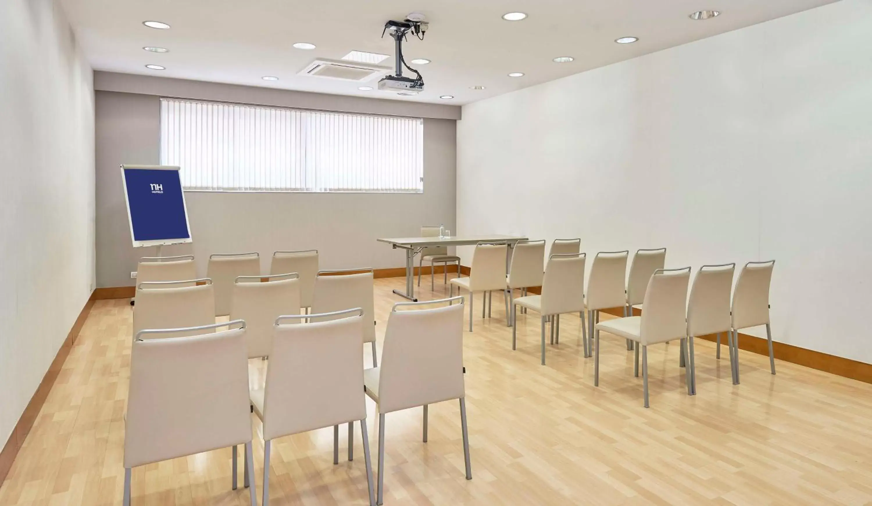 Meeting/conference room in NH Barcelona Stadium