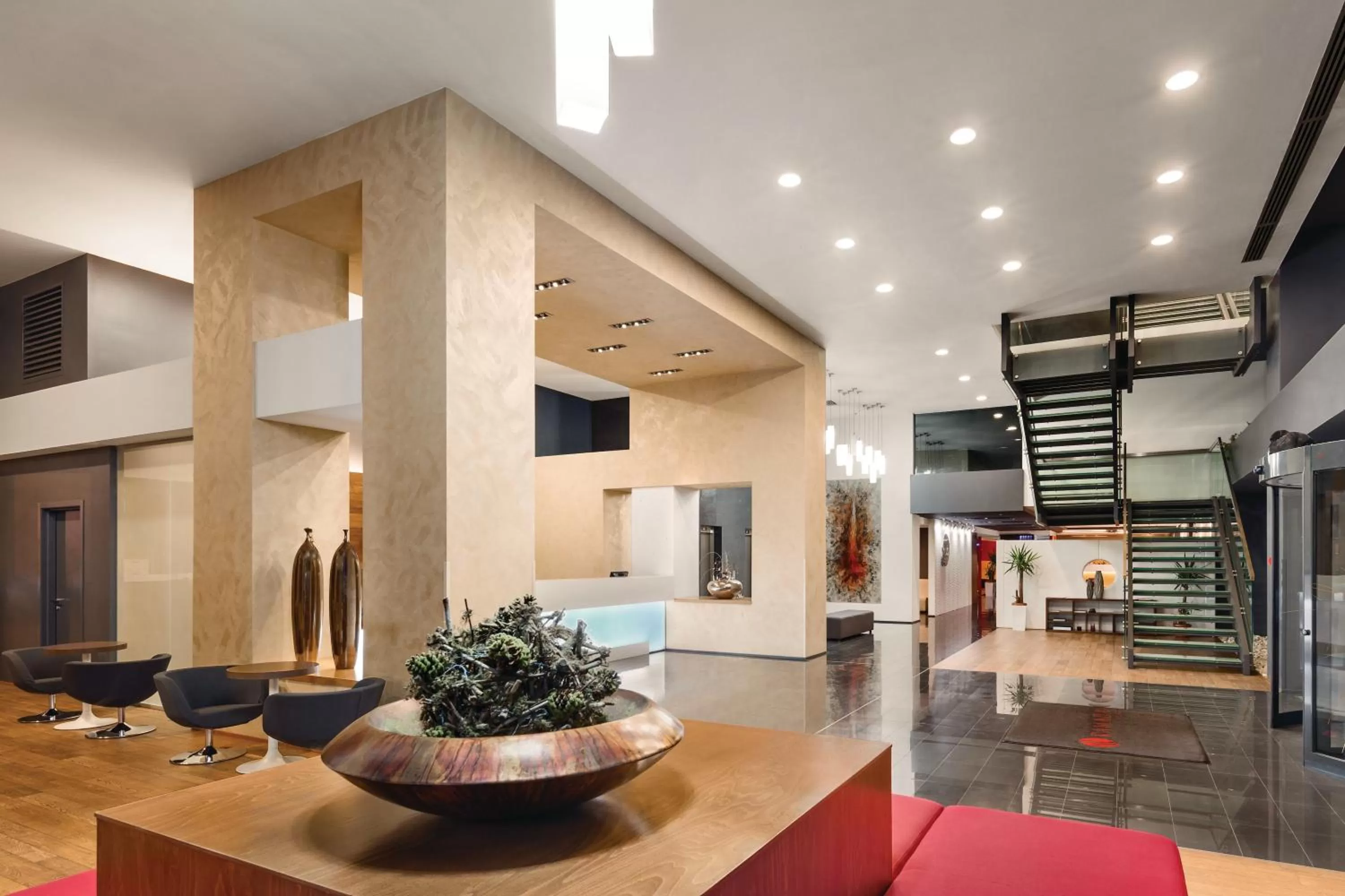 Lobby or reception in Ramada by Wyndham Oradea