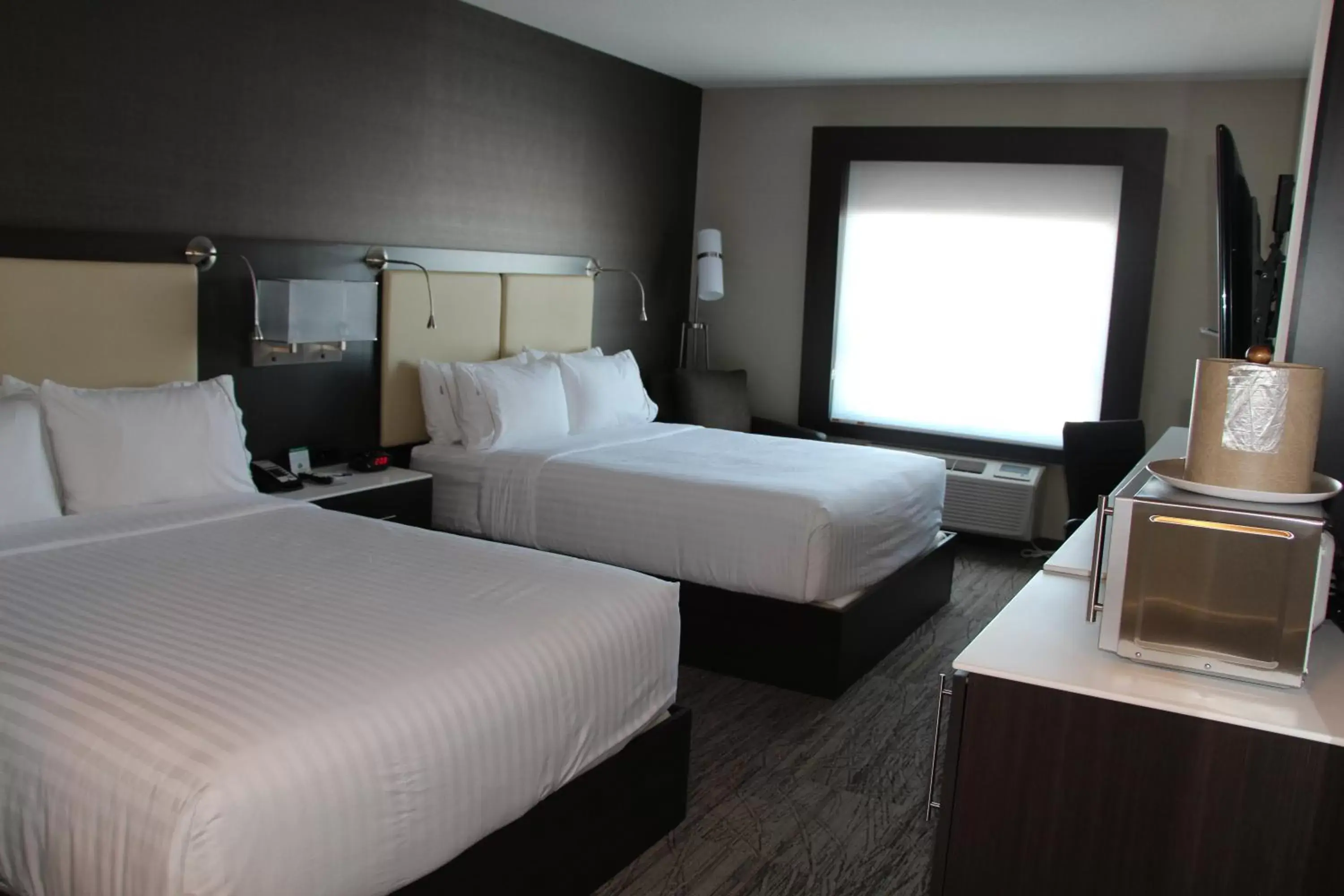 Photo of the whole room, Bed in Holiday Inn Express & Suites Cold Lake, an IHG Hotel