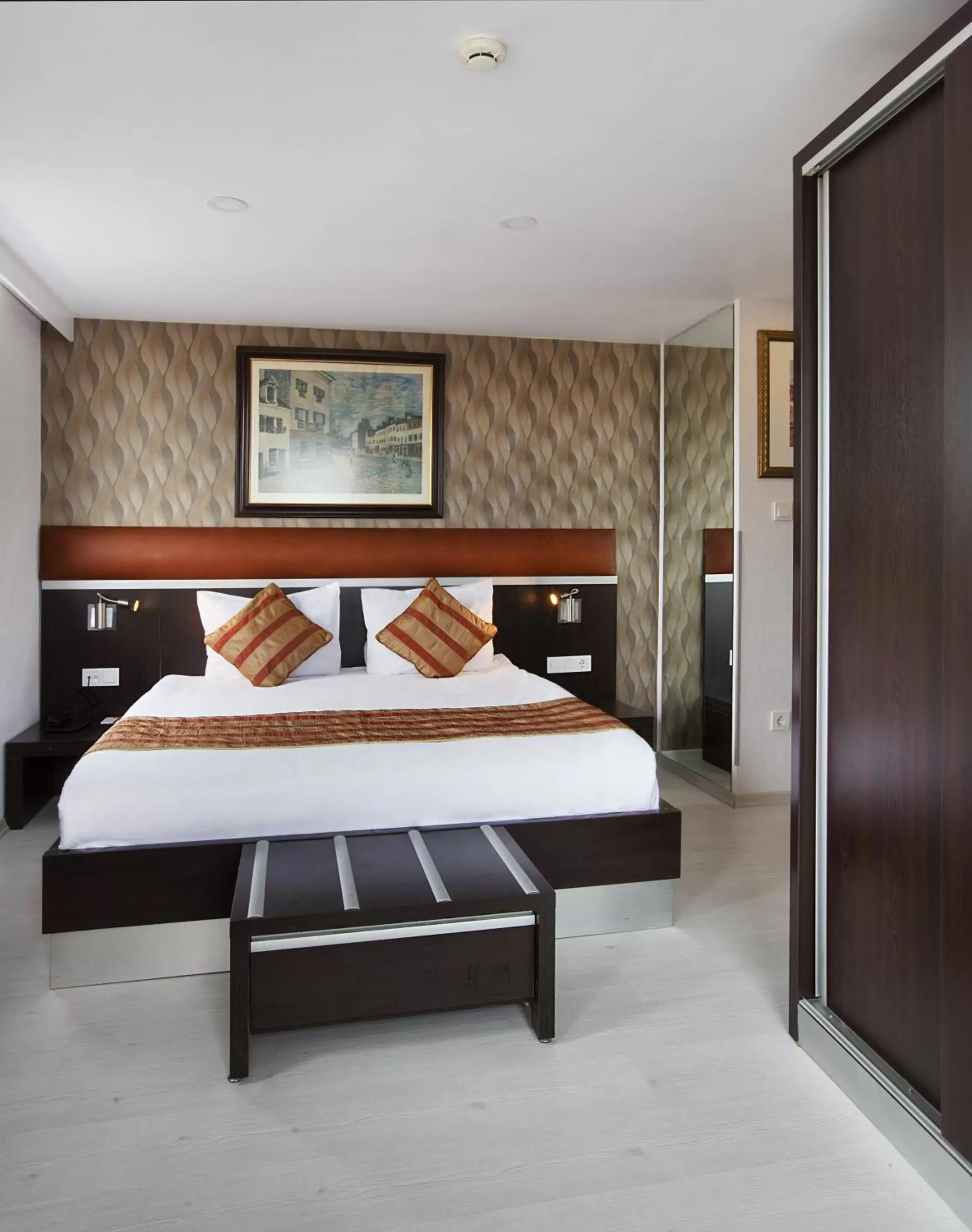 Bed in Gallery Residence & Hotel Nişantaşı
