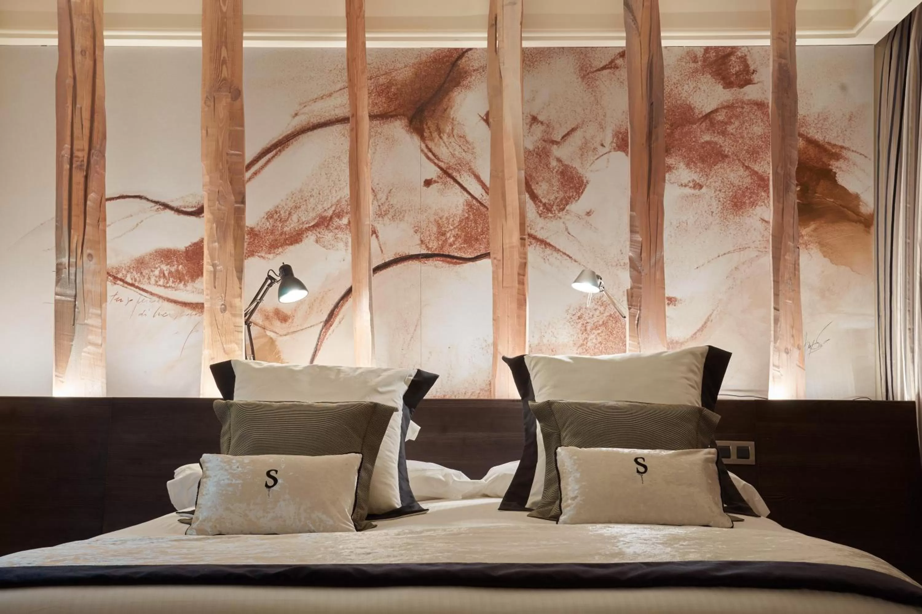 Photo of the whole room, Bed in Pure Salt Port Adriano - Adults Only