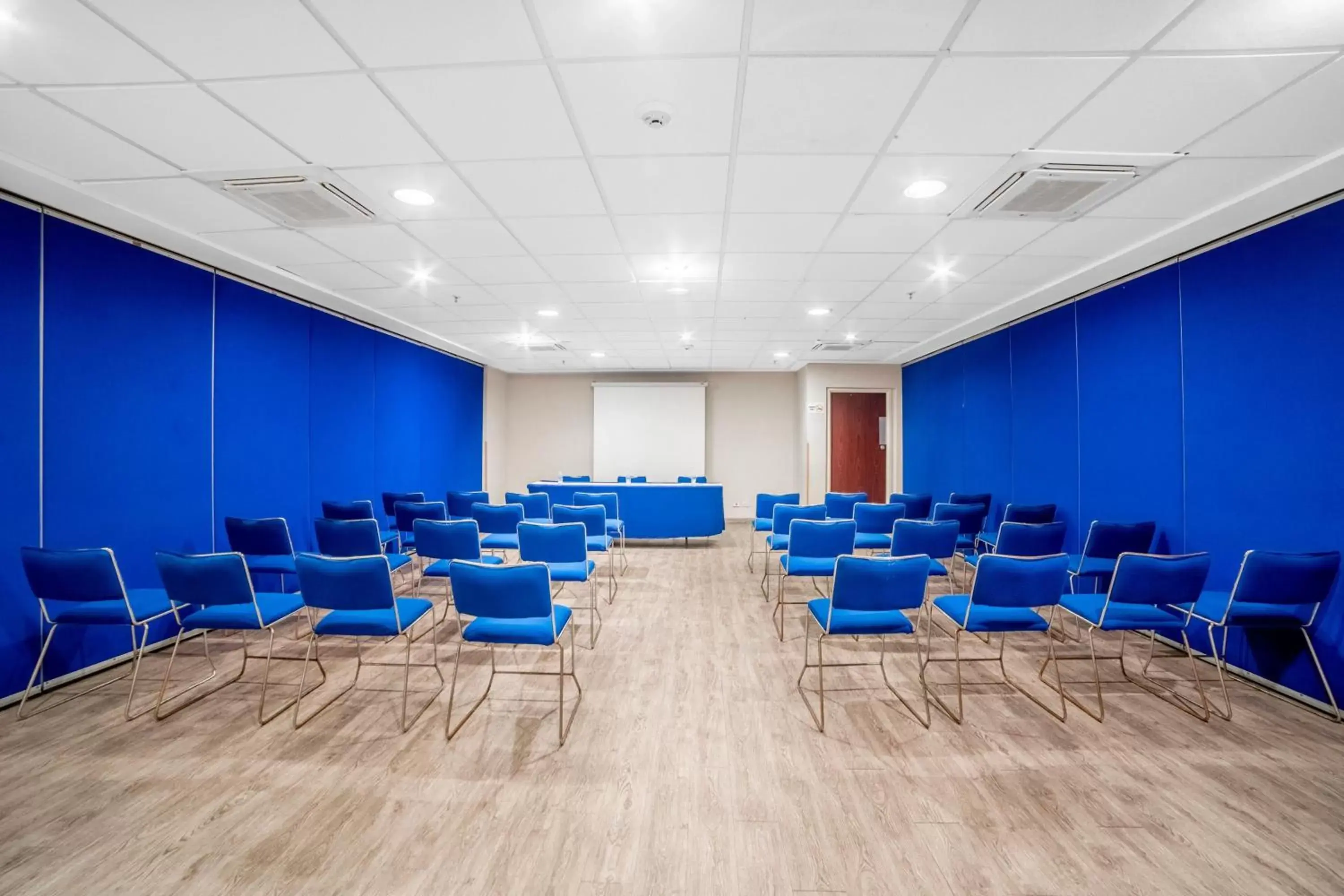 Meeting/conference room in City Express by Marriott Ciudad del Carmen