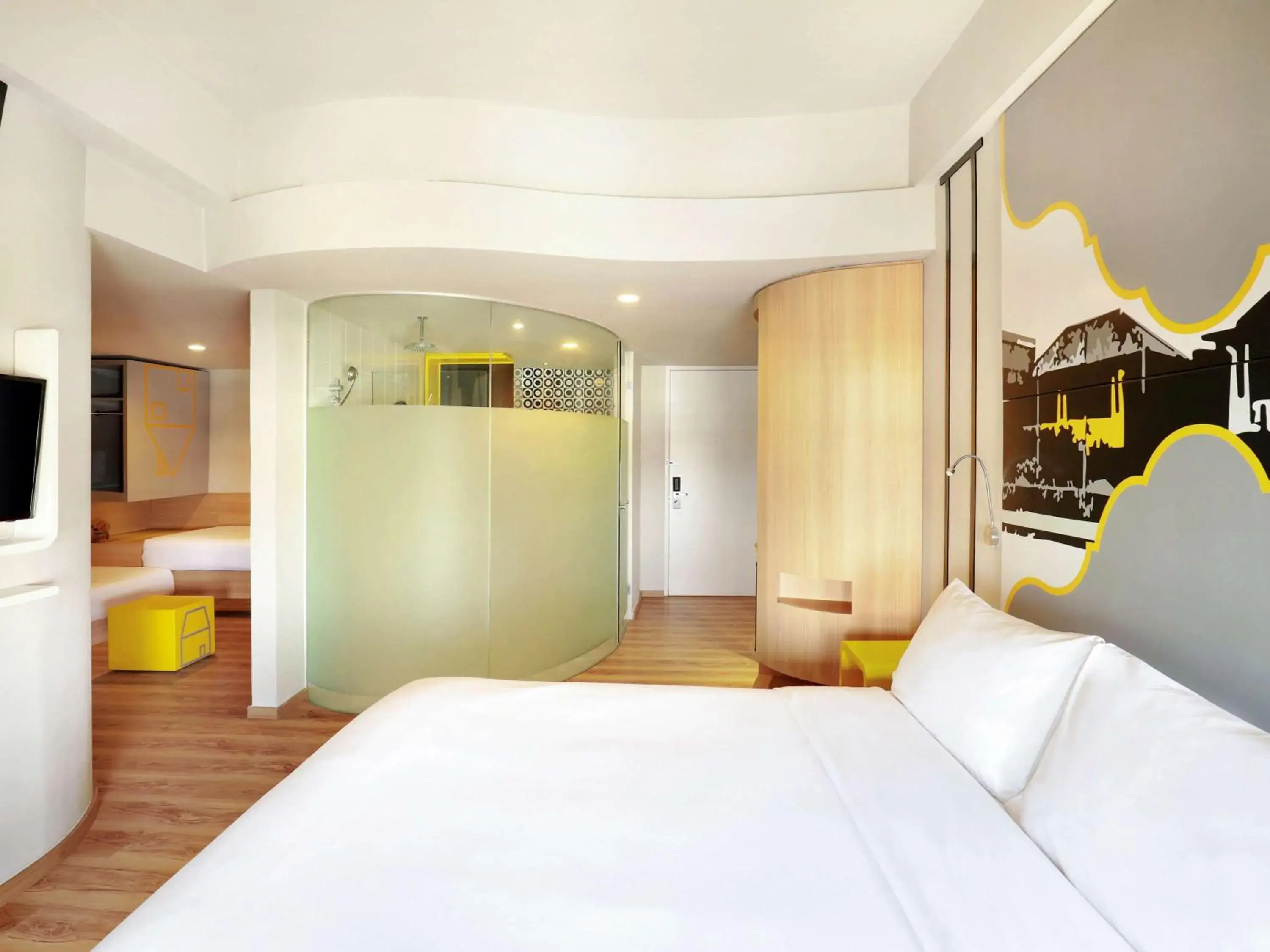 Photo of the whole room, Bed in KIMAYA Braga Bandung by HARRIS Photo of the whole room, Bed in KIMAYA Braga Bandung by HARRIS