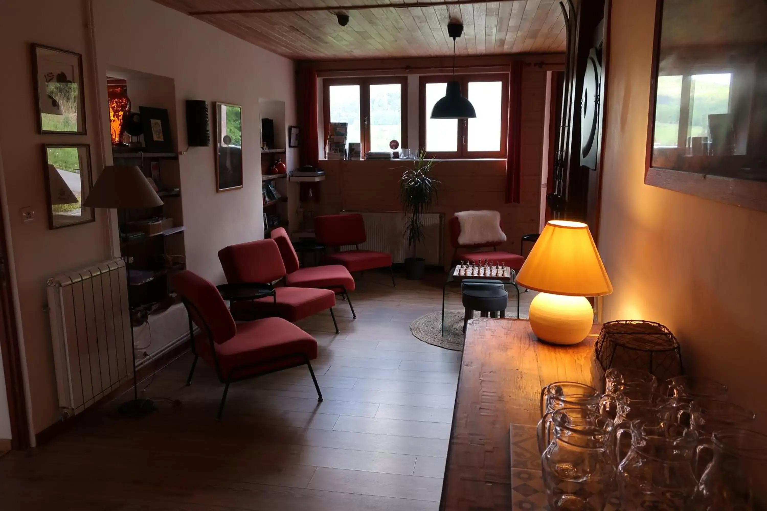 Communal lounge/ TV room, Lobby/Reception in Gîte et chambres d'hôtes le Chêne