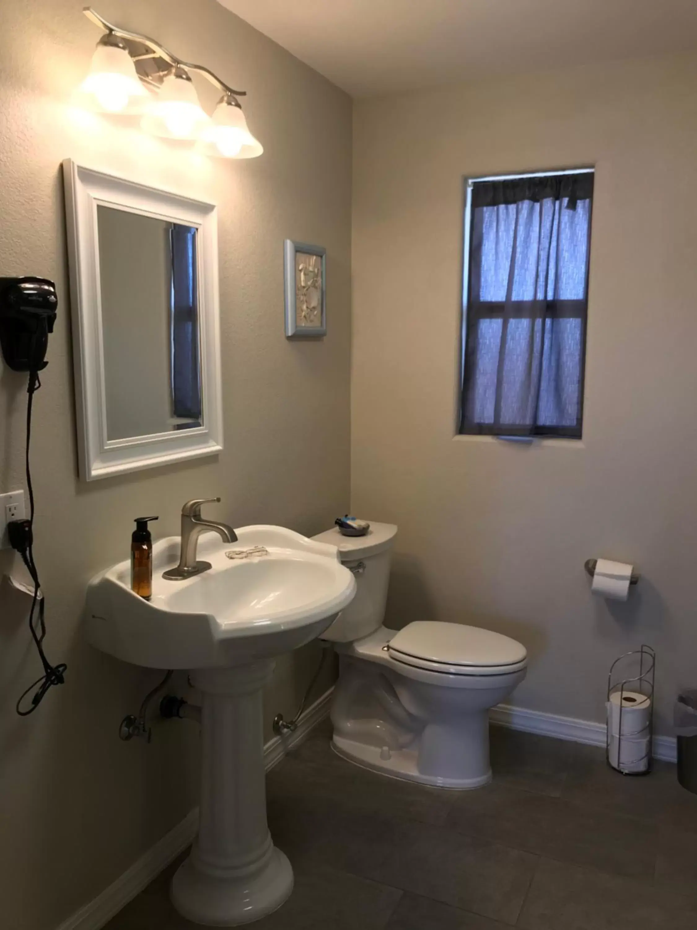 Bathroom in Red Rock Motel