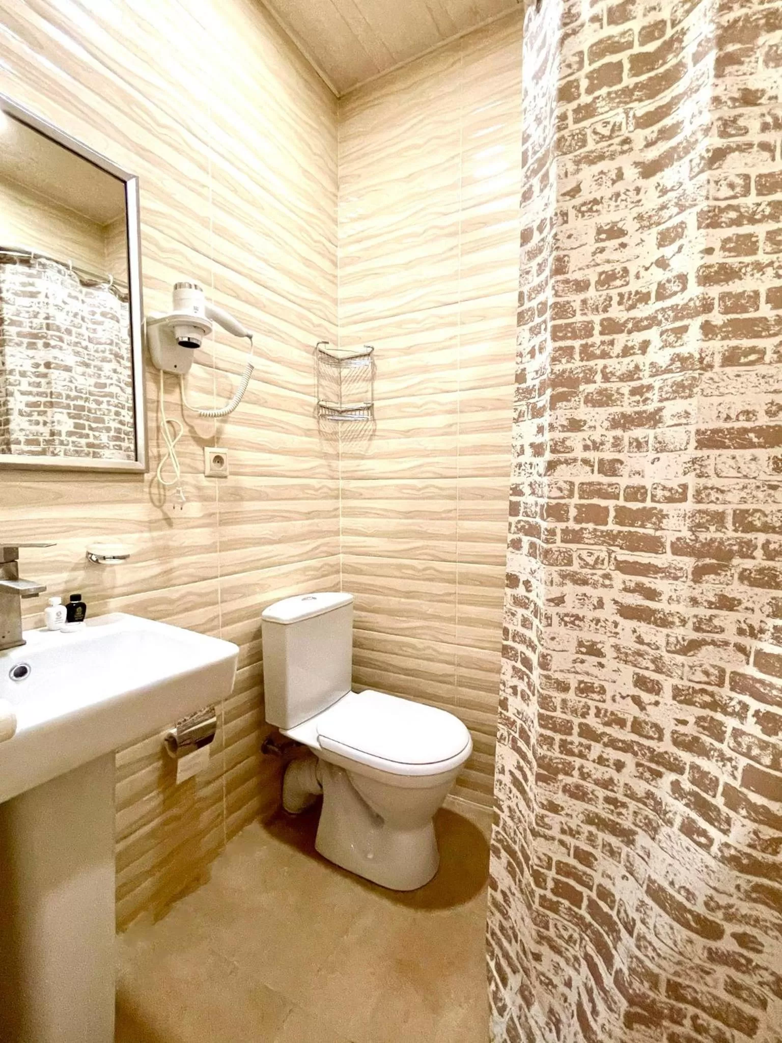 Bathroom in Glendale Boutique Hotel