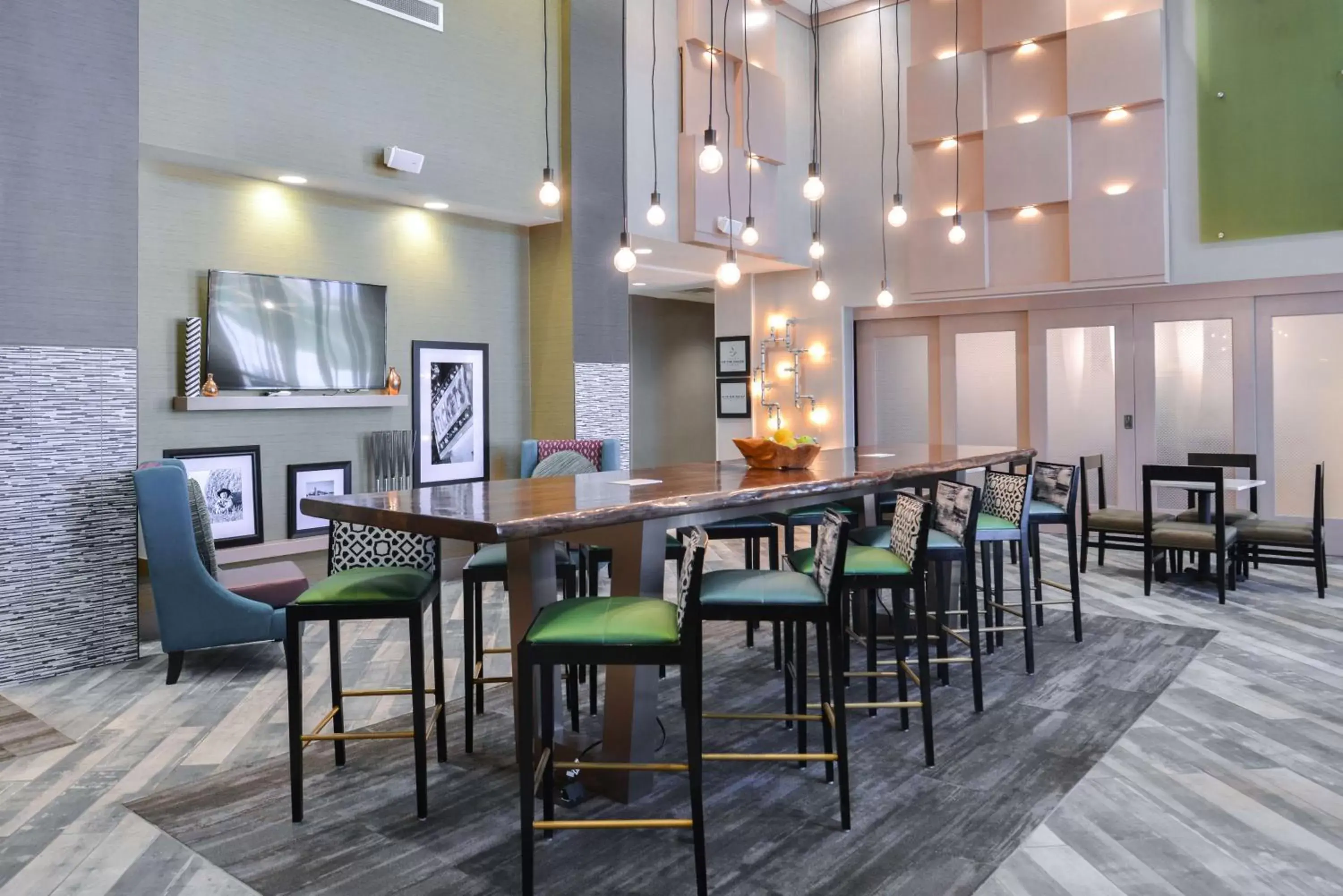 Lobby or reception, Restaurant/Places to Eat in Hampton Inn and Suites Altoona-Des Moines by Hilton