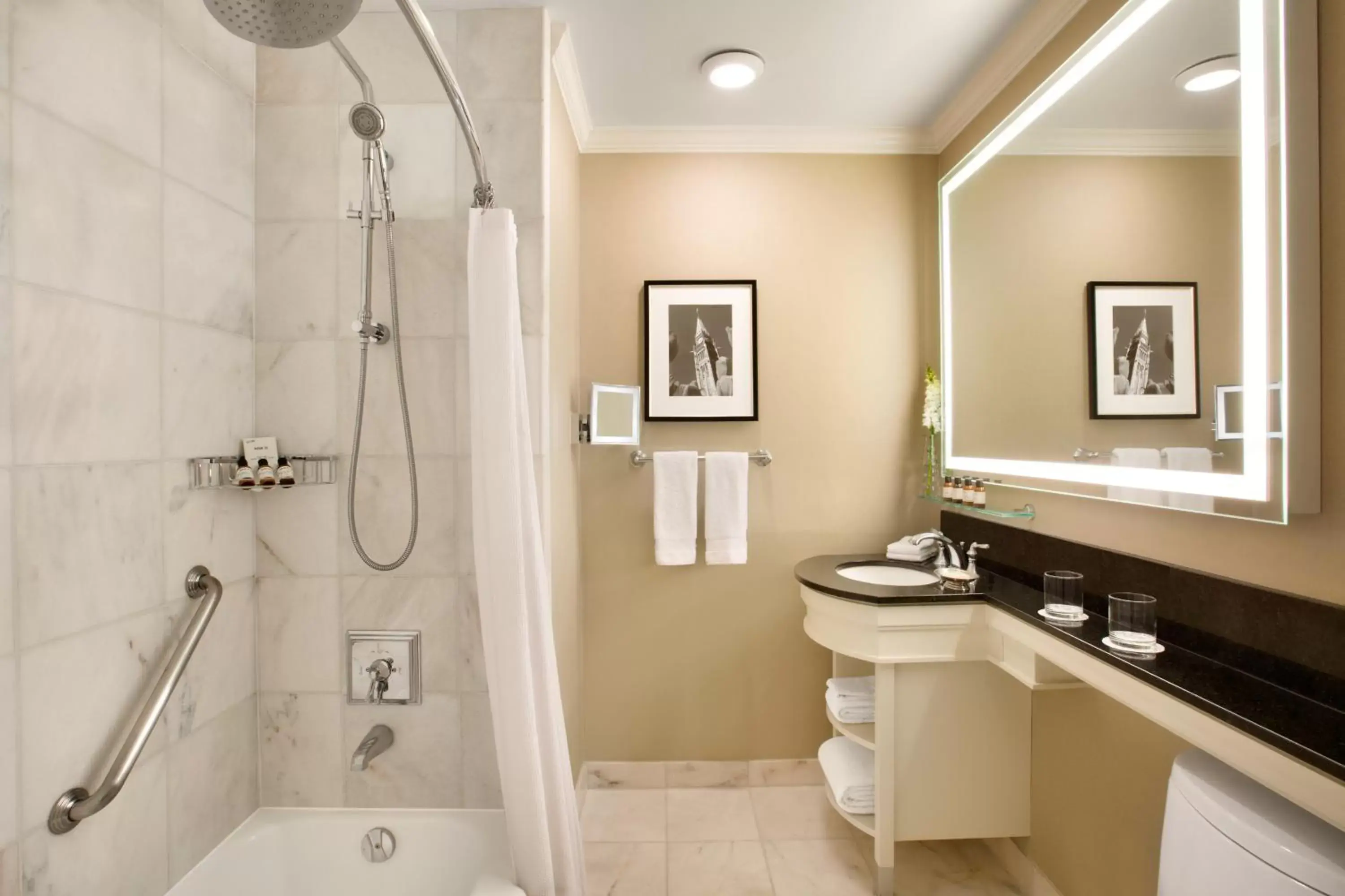 Bathroom in Fairmont Chateau Laurier