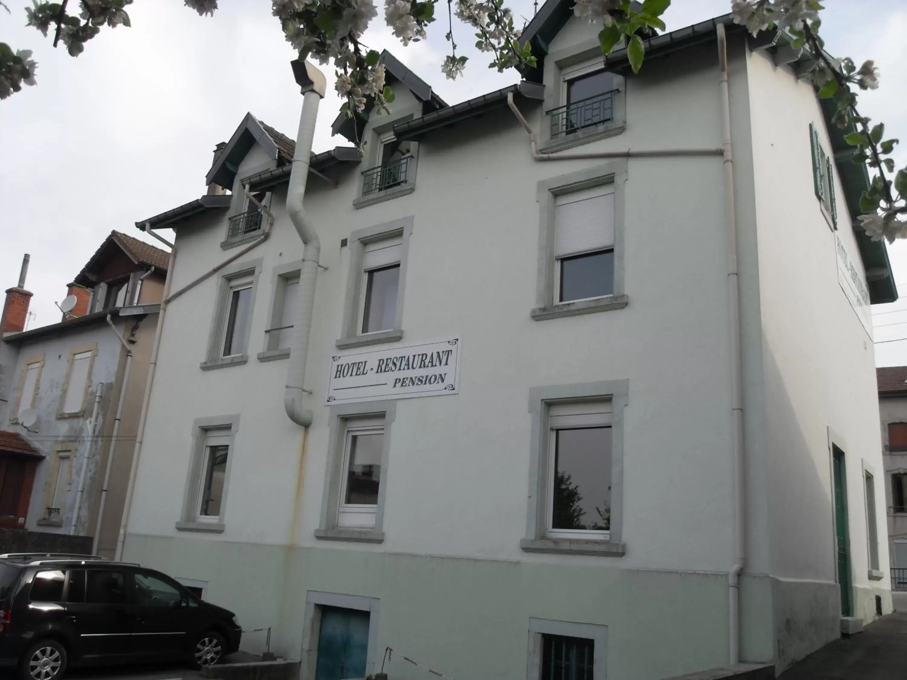 Facade/entrance, Property Building in L Etoile d'Argent