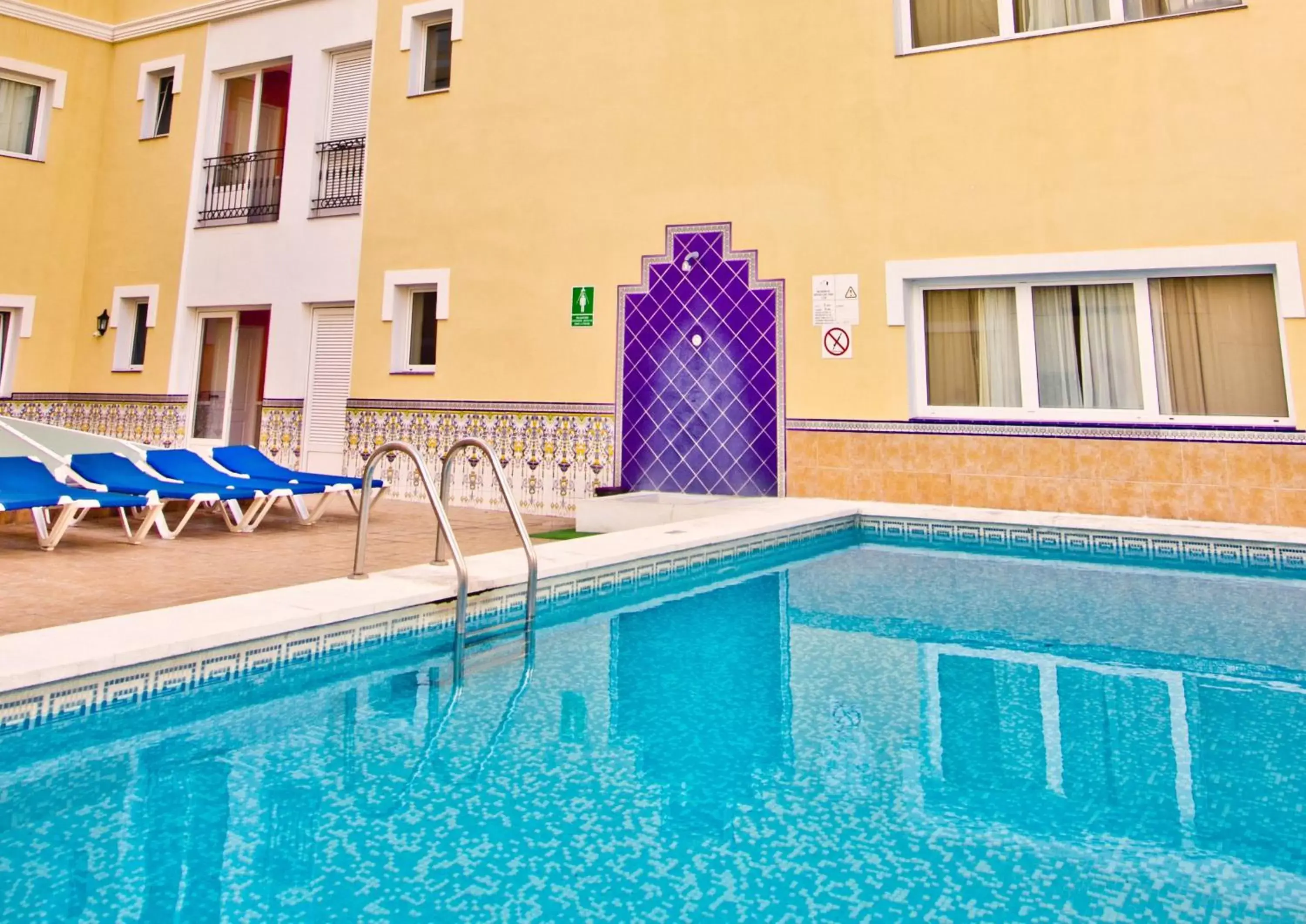 Swimming Pool in Hotel RF Astoria - Adults Only