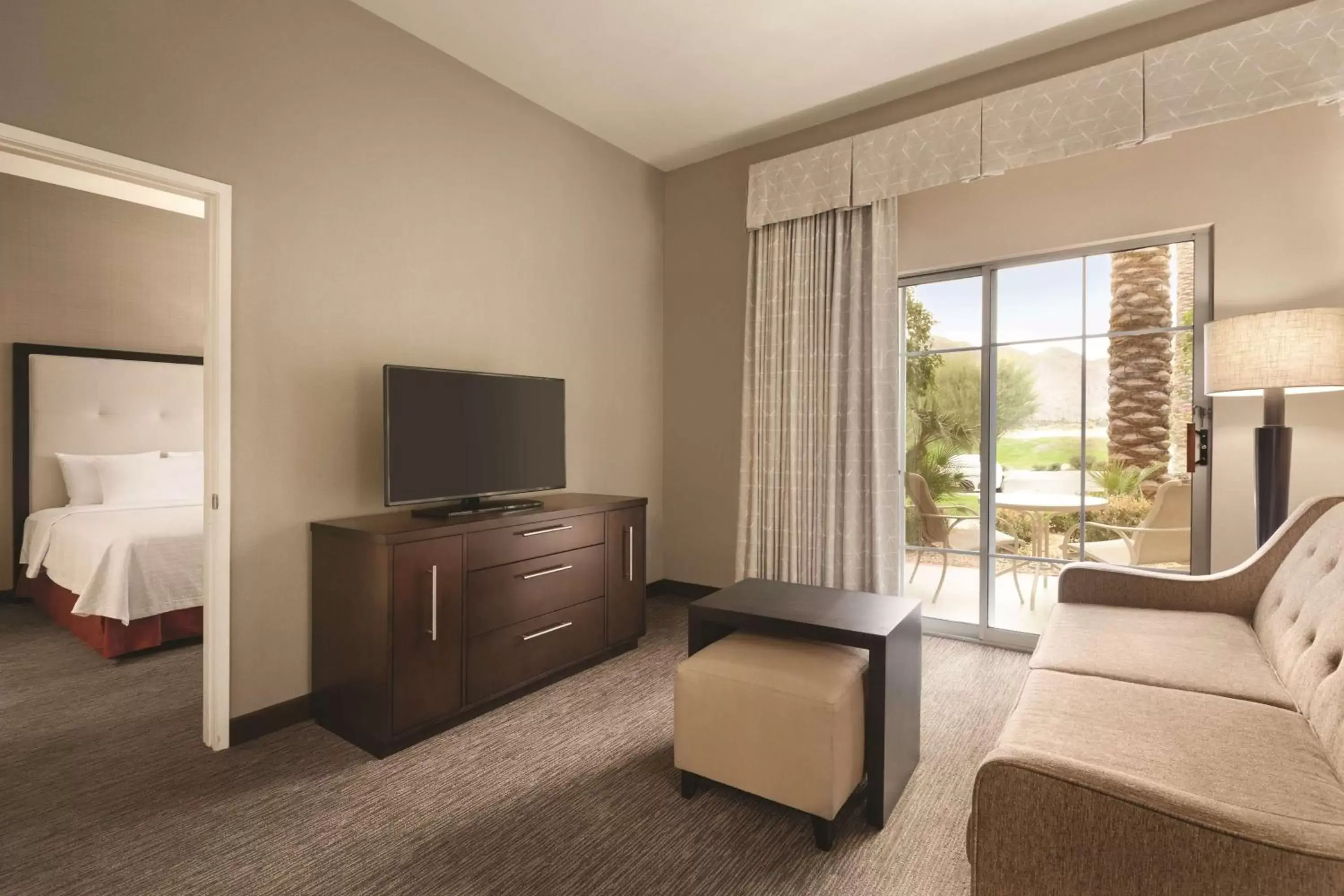 Bedroom, TV/Entertainment Center in Homewood Suites by Hilton La Quinta