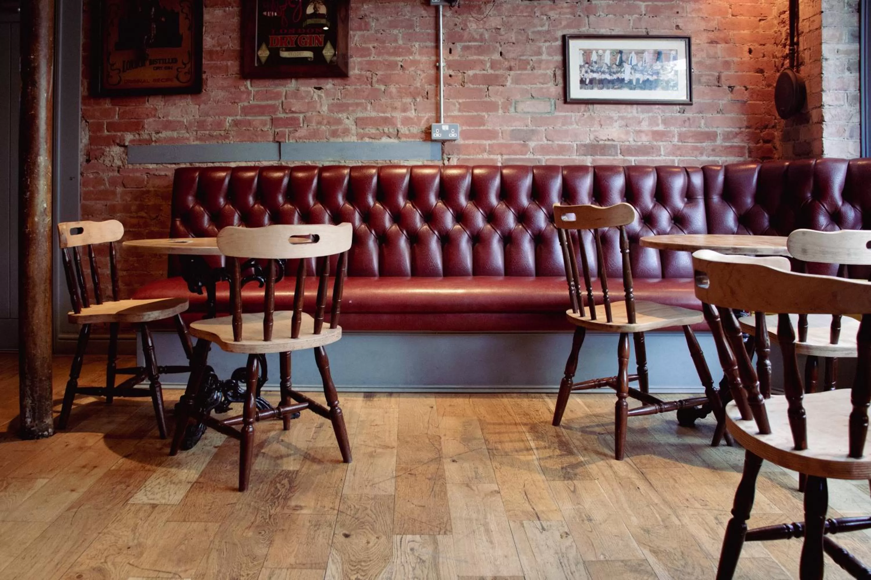 Restaurant/places to eat in Fountain Hotel