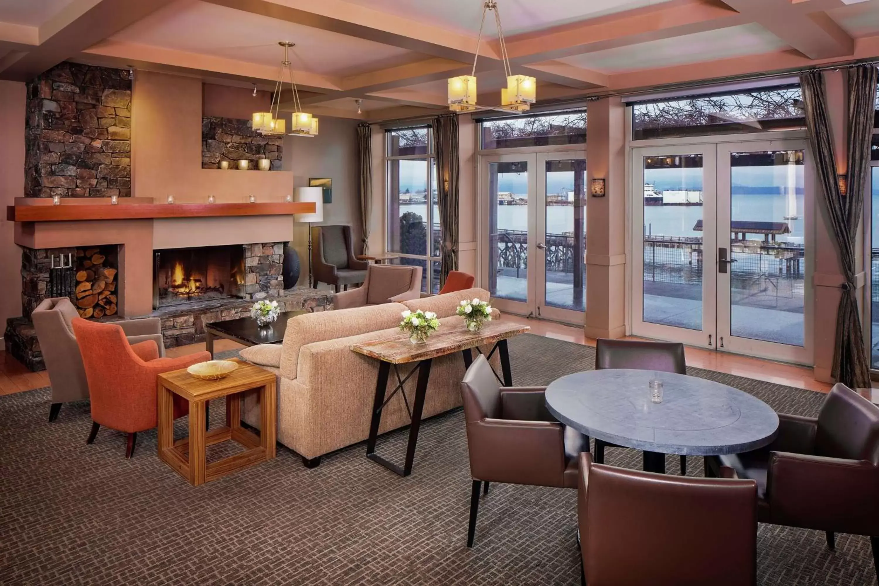 Lobby or reception, Restaurant/Places to Eat in Chrysalis Inn & Spa Bellingham, Curio Collection by Hilton